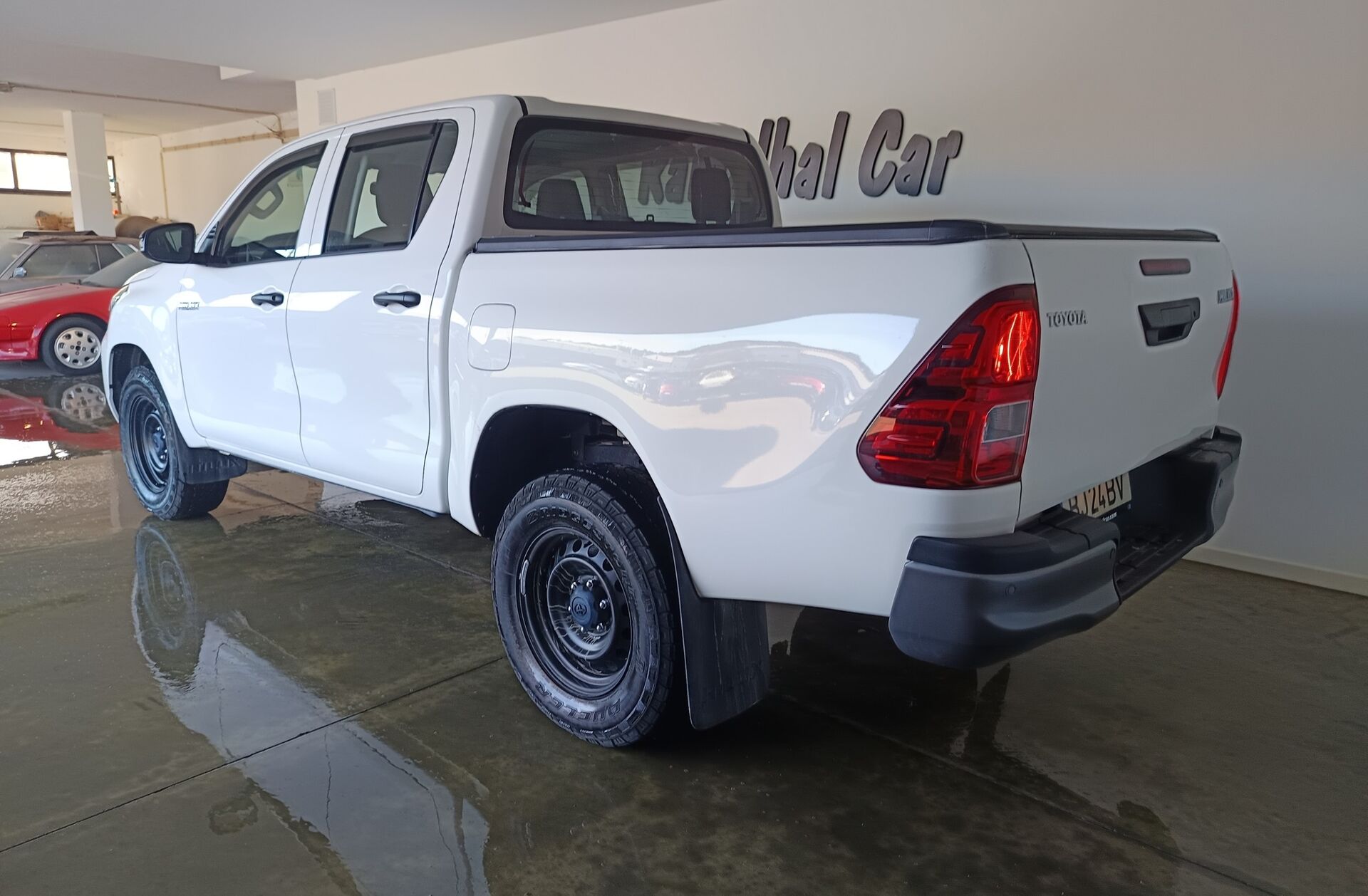 TOYOTA Hilux 2.4 D-4D 4WD CD CM
