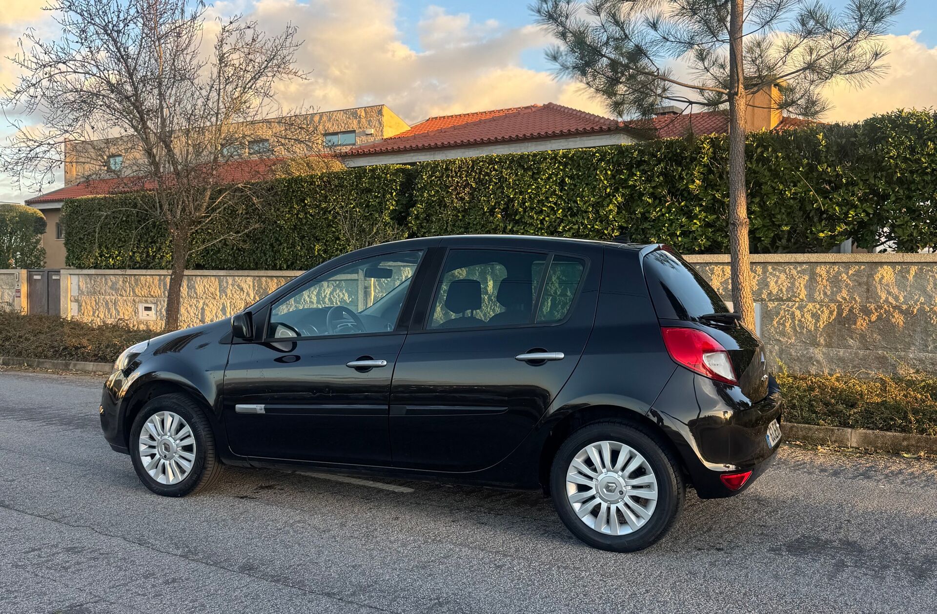 RENAULT Clio Storia 1.2 16V Confort