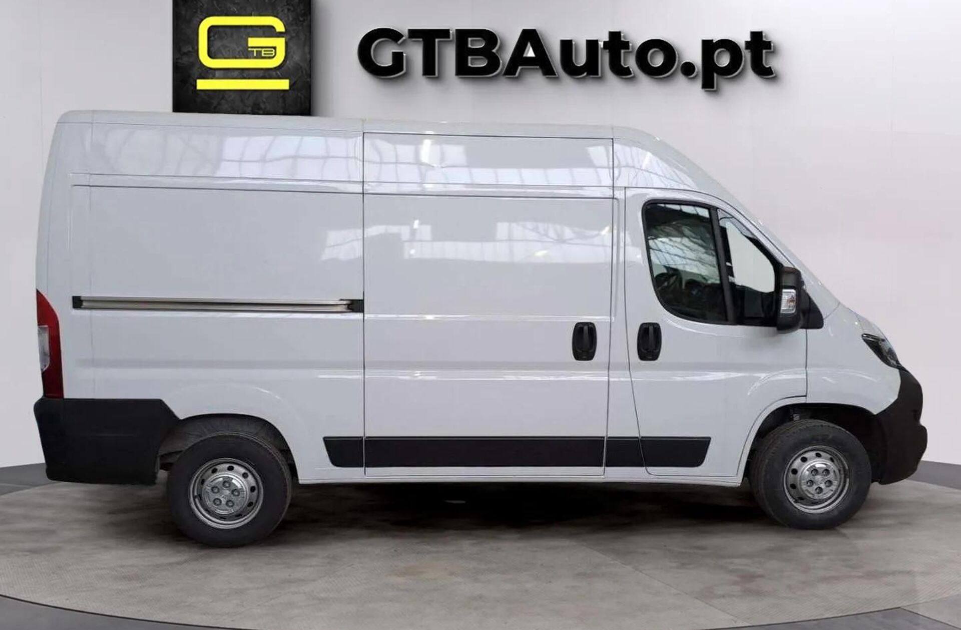 PEUGEOT Boxer 2.2 BlueHDi 435 L3