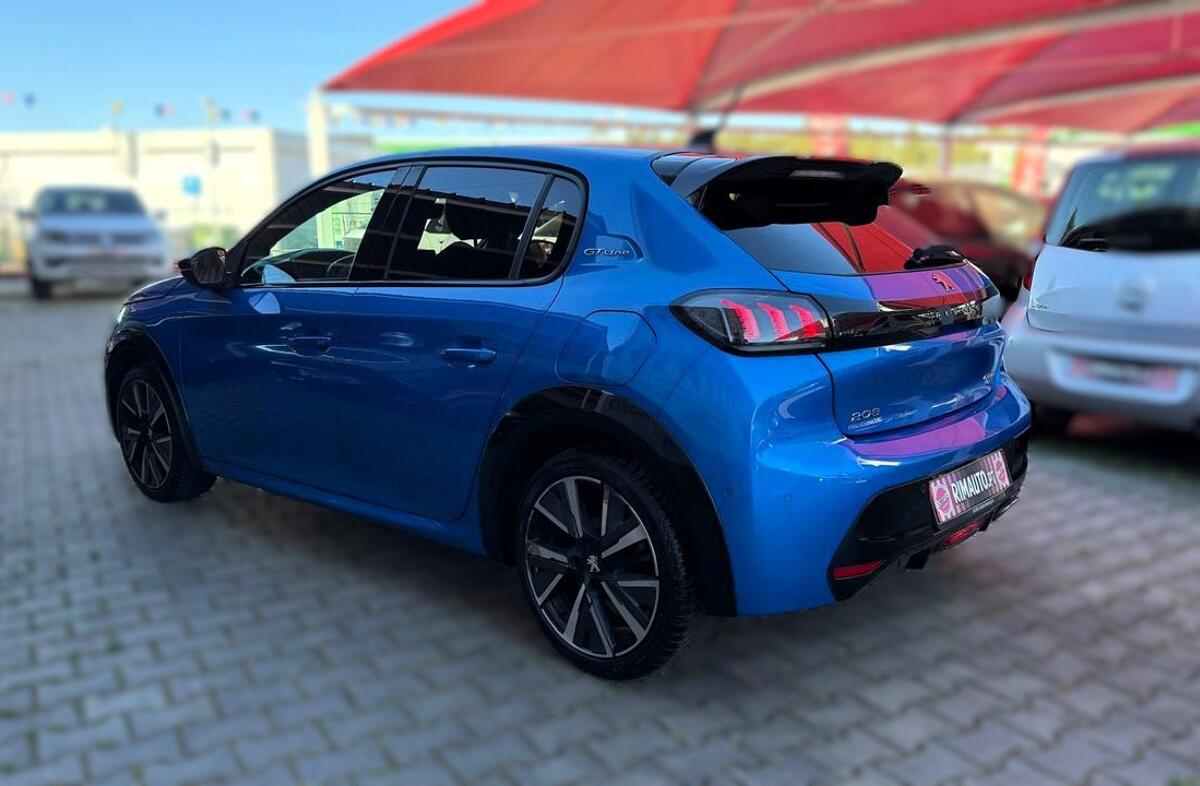 PEUGEOT 208 1.2 PureTech GT Pack EAT8