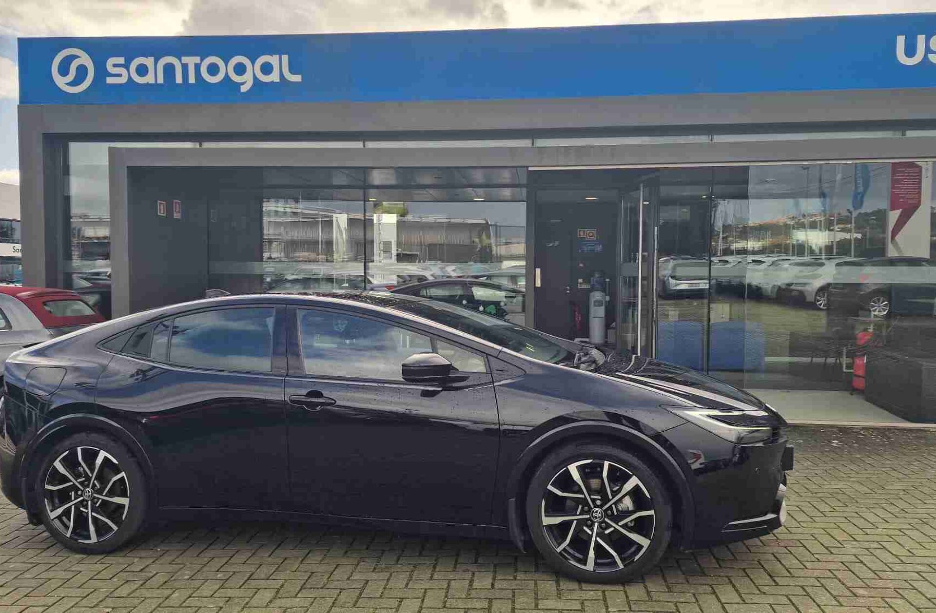 TOYOTA Prius 2.0 Plug-in Luxury