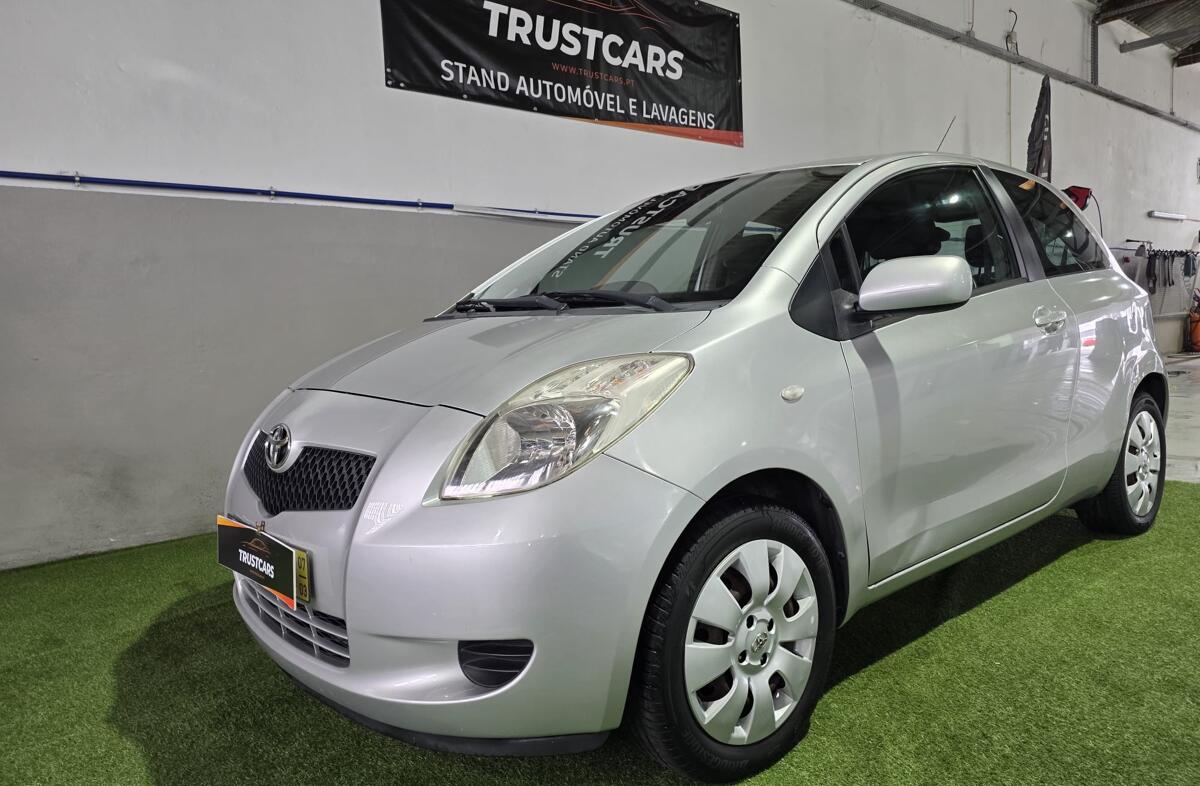 TOYOTA Yaris 1.0 VVT-i Motion