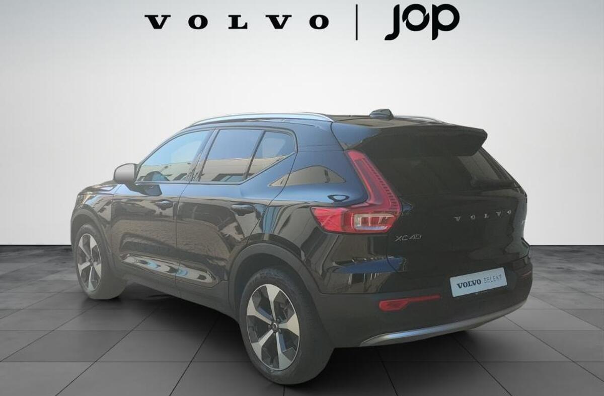 VOLVO XC40 2.0 B3 Core