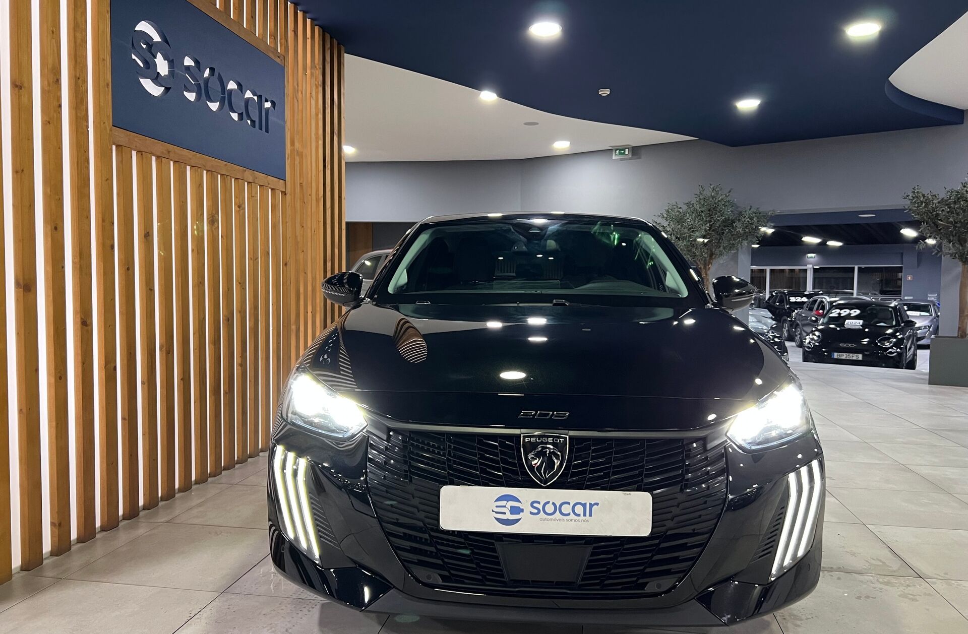 PEUGEOT 208 1.2 Hybrid Allure e-DCS6