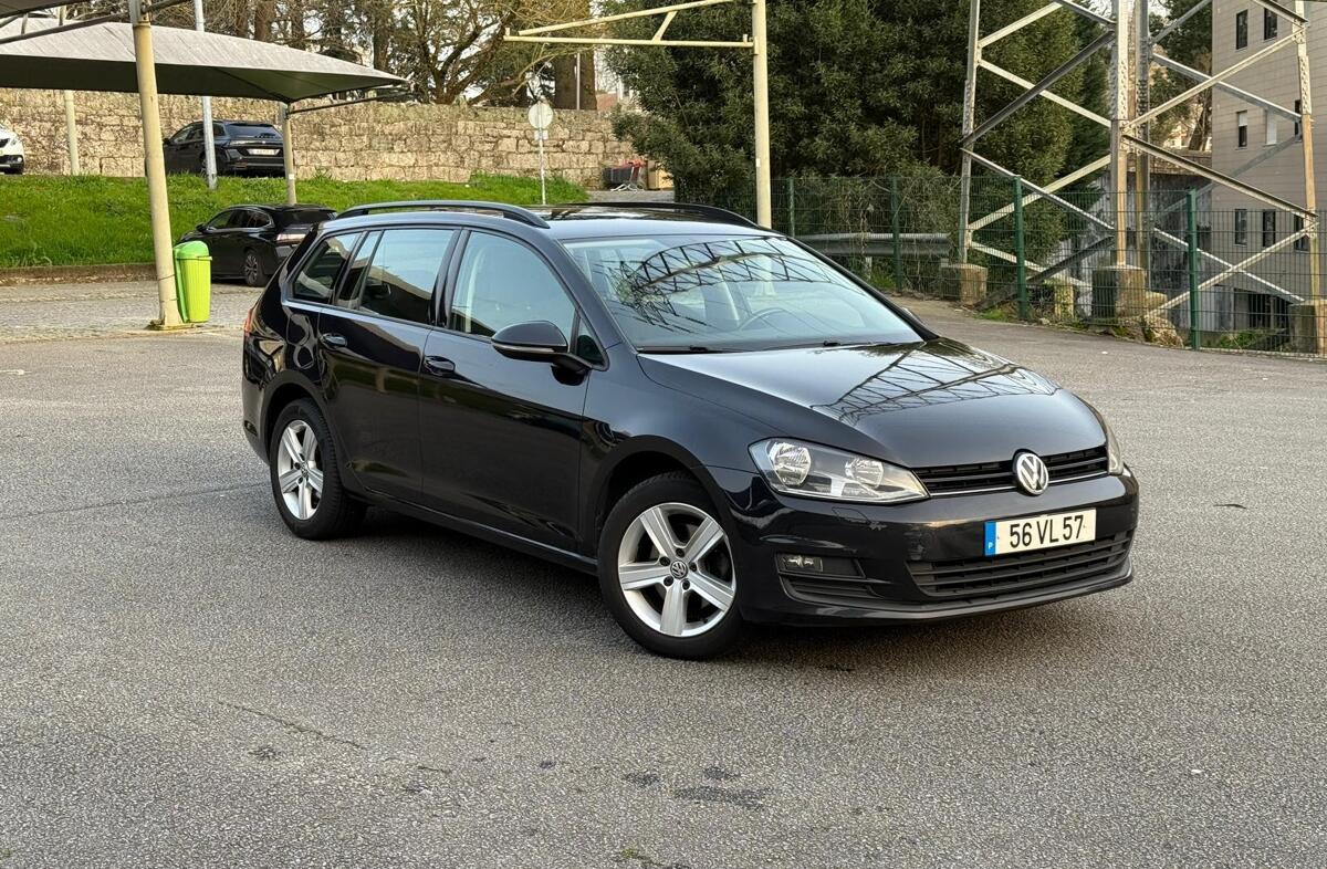 VOLKSWAGEN Golf 1.6 TDi BlueMotion Confortline
