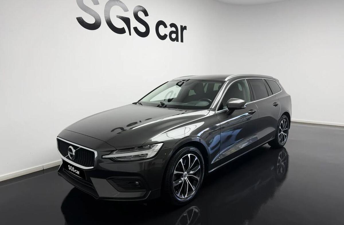 VOLVO V60 2.0 B4 Momentum Plus Geartronic
