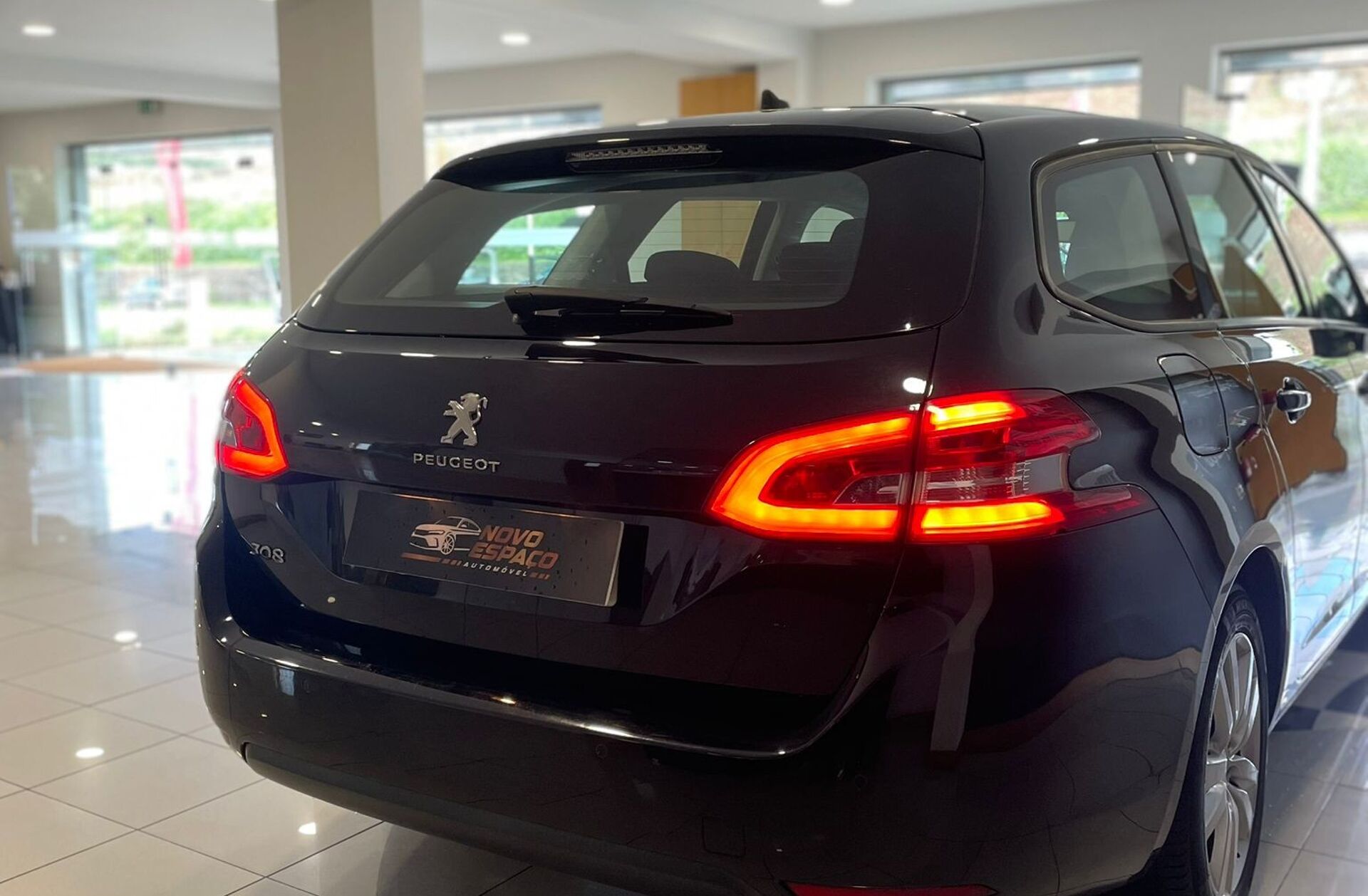 PEUGEOT 308 SW 1.5 BlueHDi Business Line