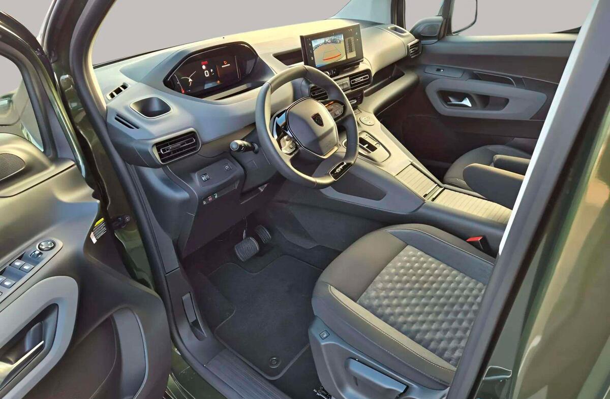 PEUGEOT Rifter e- 50 kWh Standard GT