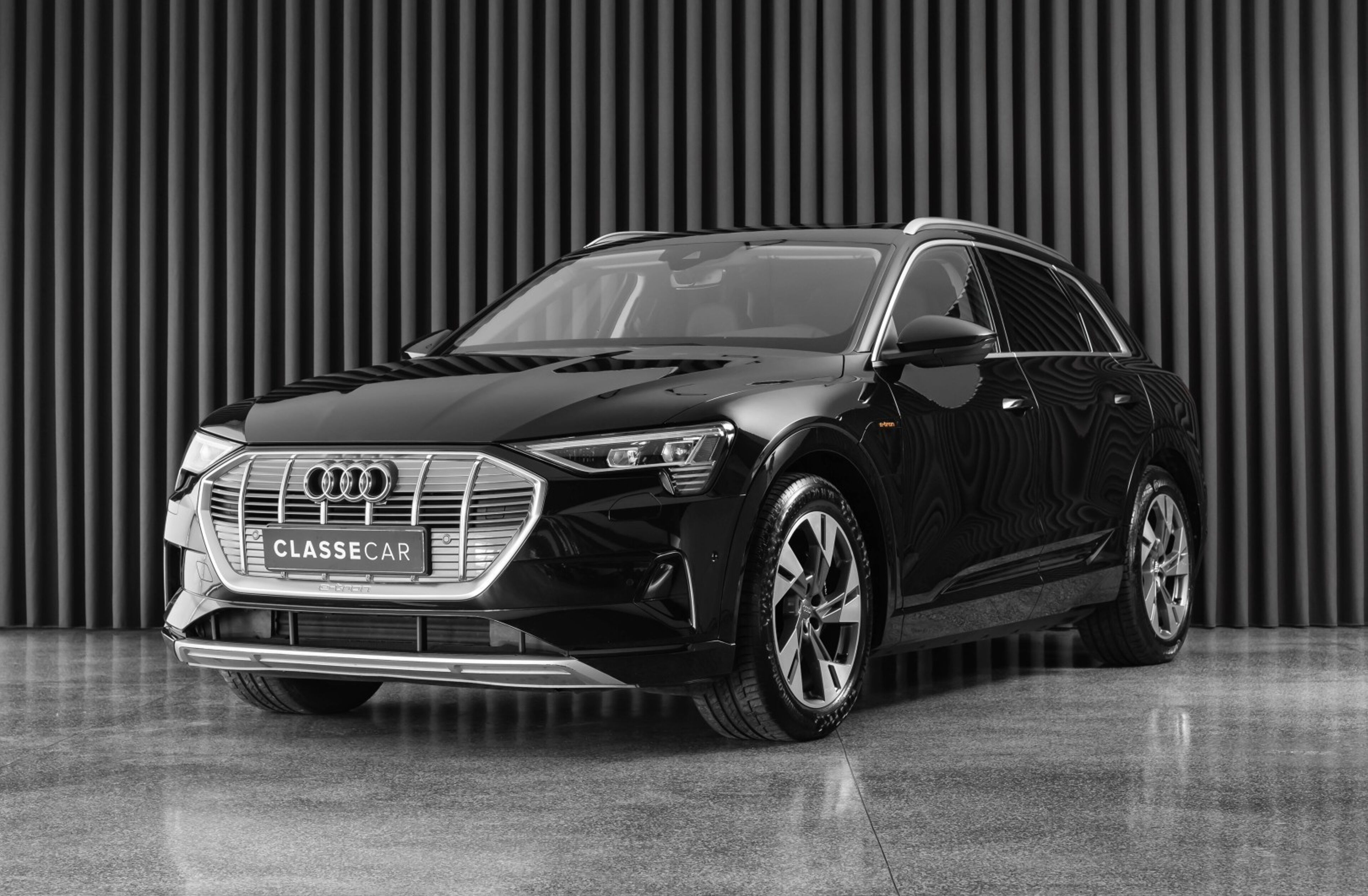 AUDI e-tron 50 quattro