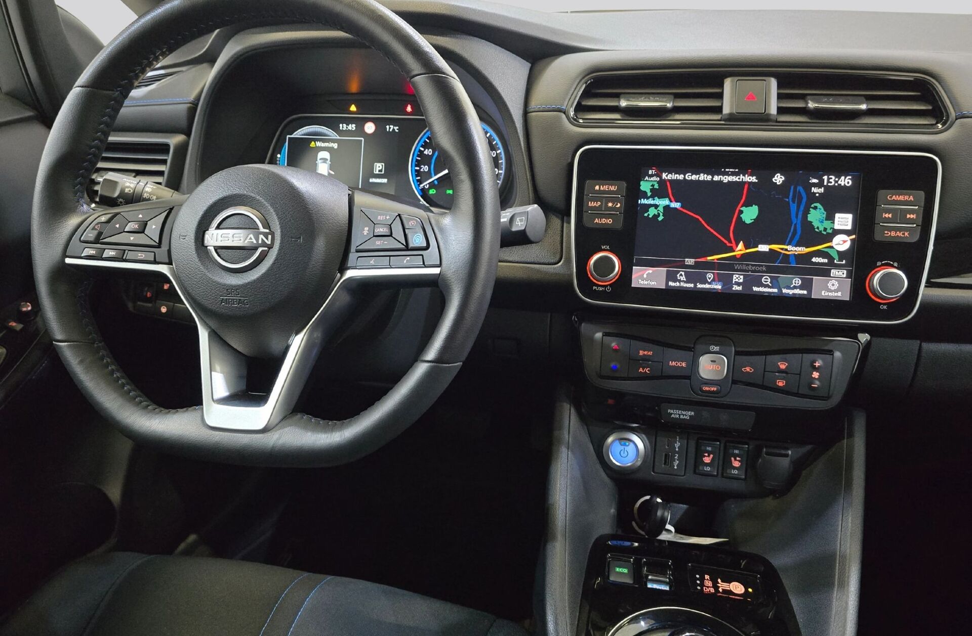 NISSAN Leaf N-Connecta