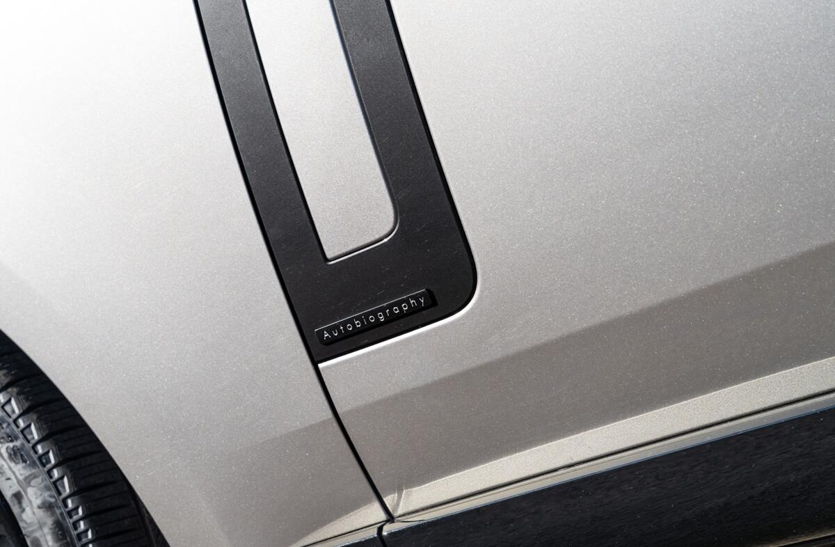 LAND ROVER Range Rover 4.4 P530 LWB Autobiography