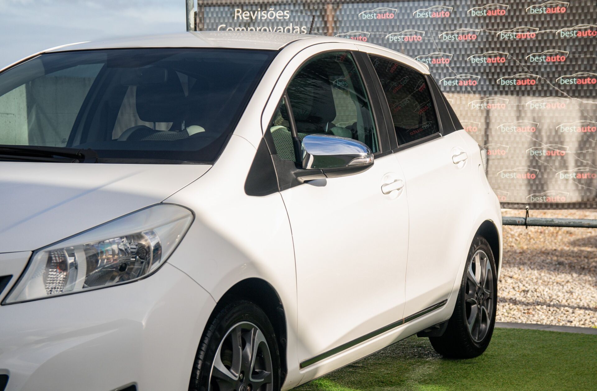 TOYOTA Yaris 1.33 VVT-i Sport