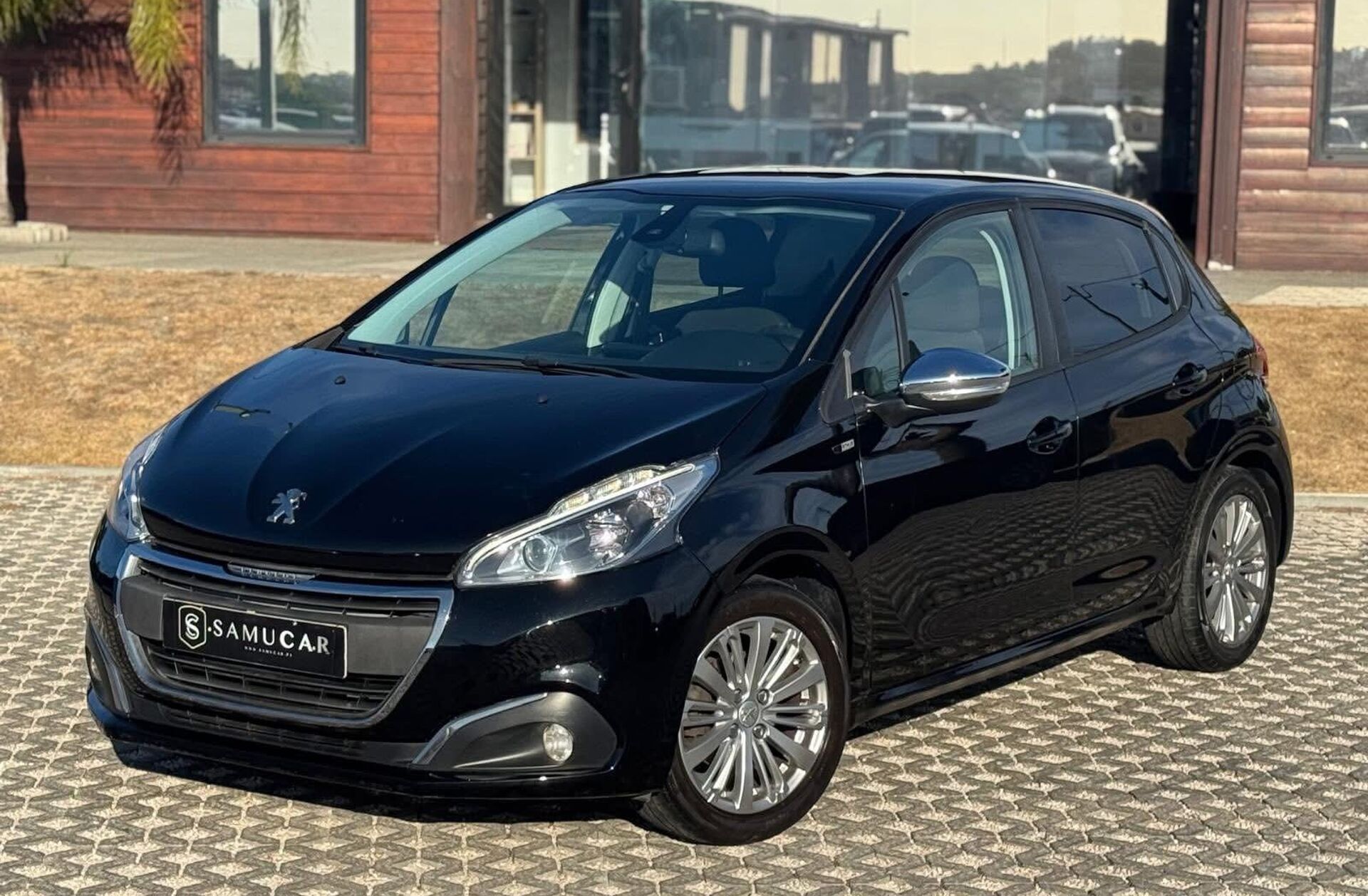 PEUGEOT 208 1.2 PureTech Style