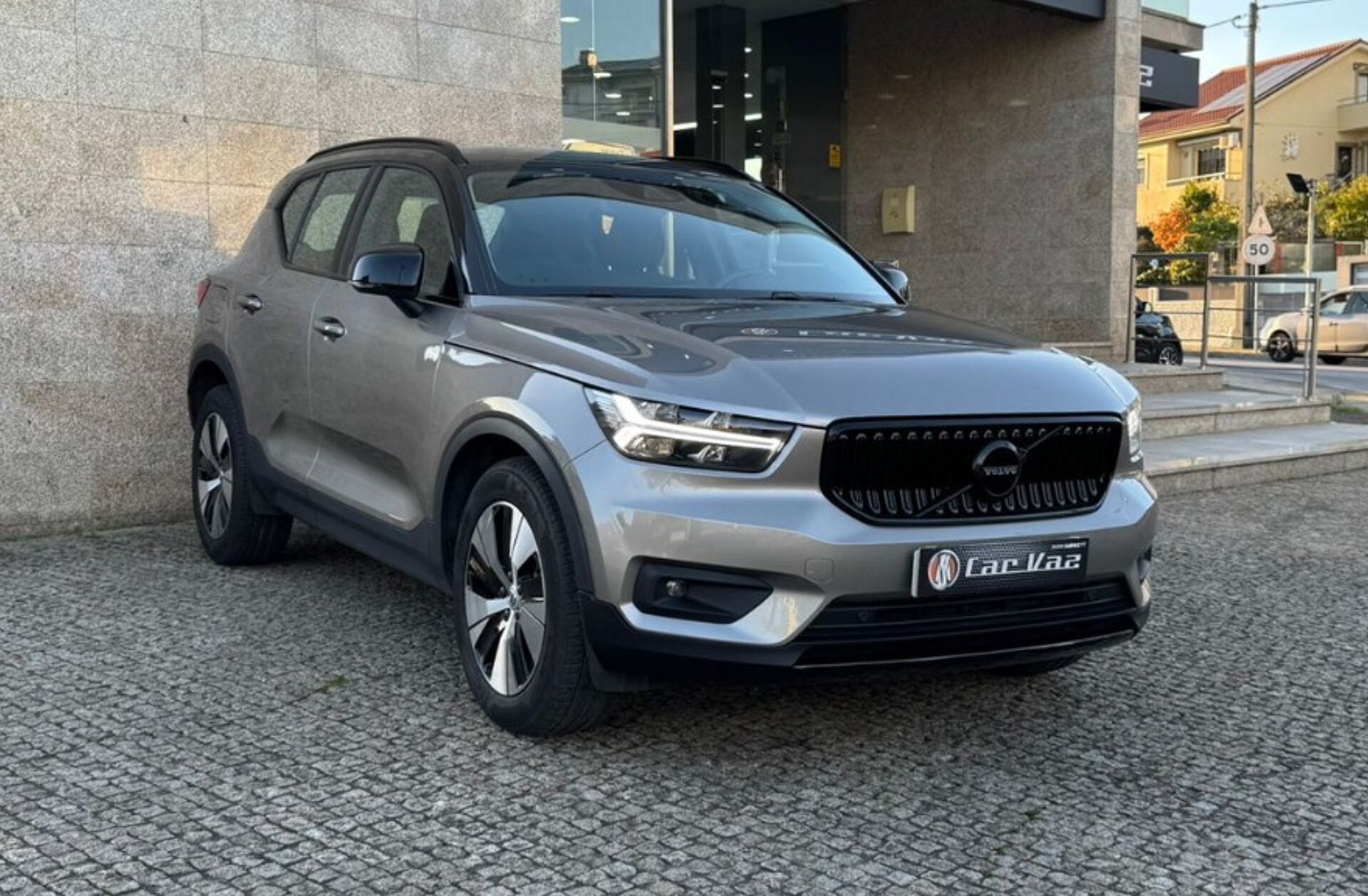 VOLVO XC40 1.5 T5 PHEV Momentum Plus
