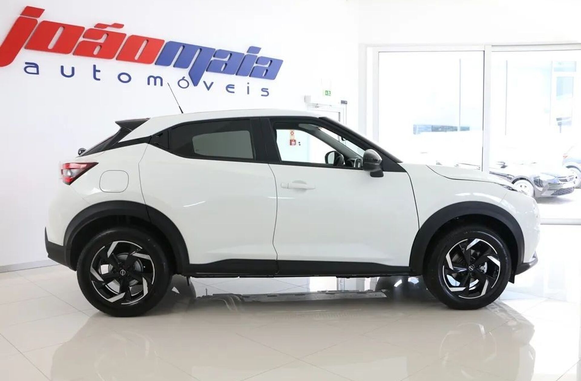 NISSAN Juke 1.0 DIG-T N-Connecta