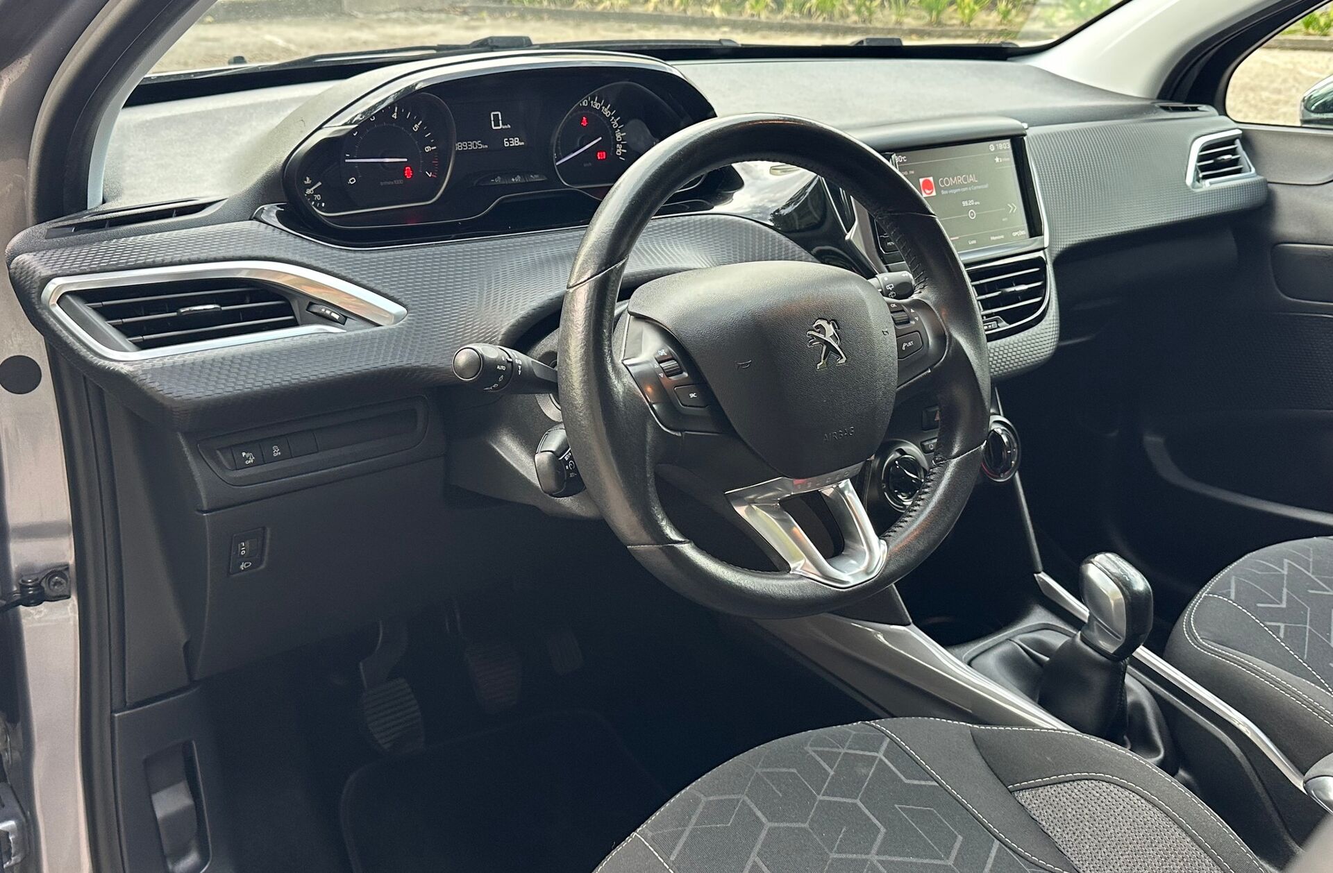 PEUGEOT 2008 1.2 PureTech Style