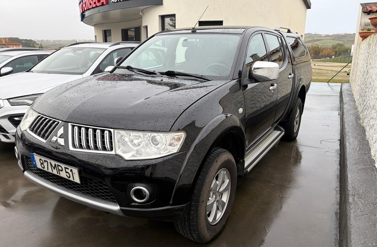 MITSUBISHI L 200 2.5 DI-D CD Inv.AC 4WD