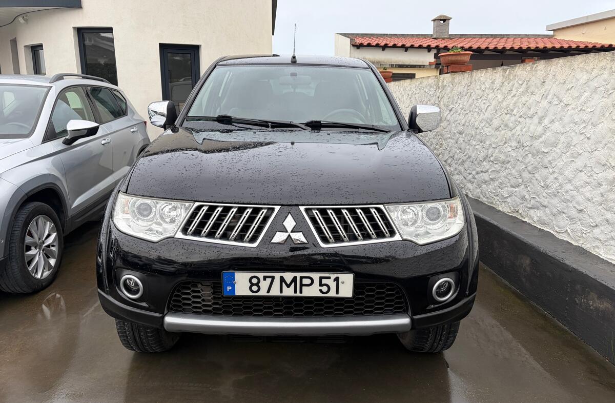 MITSUBISHI L 200 2.5 DI-D CD Inv.AC 4WD