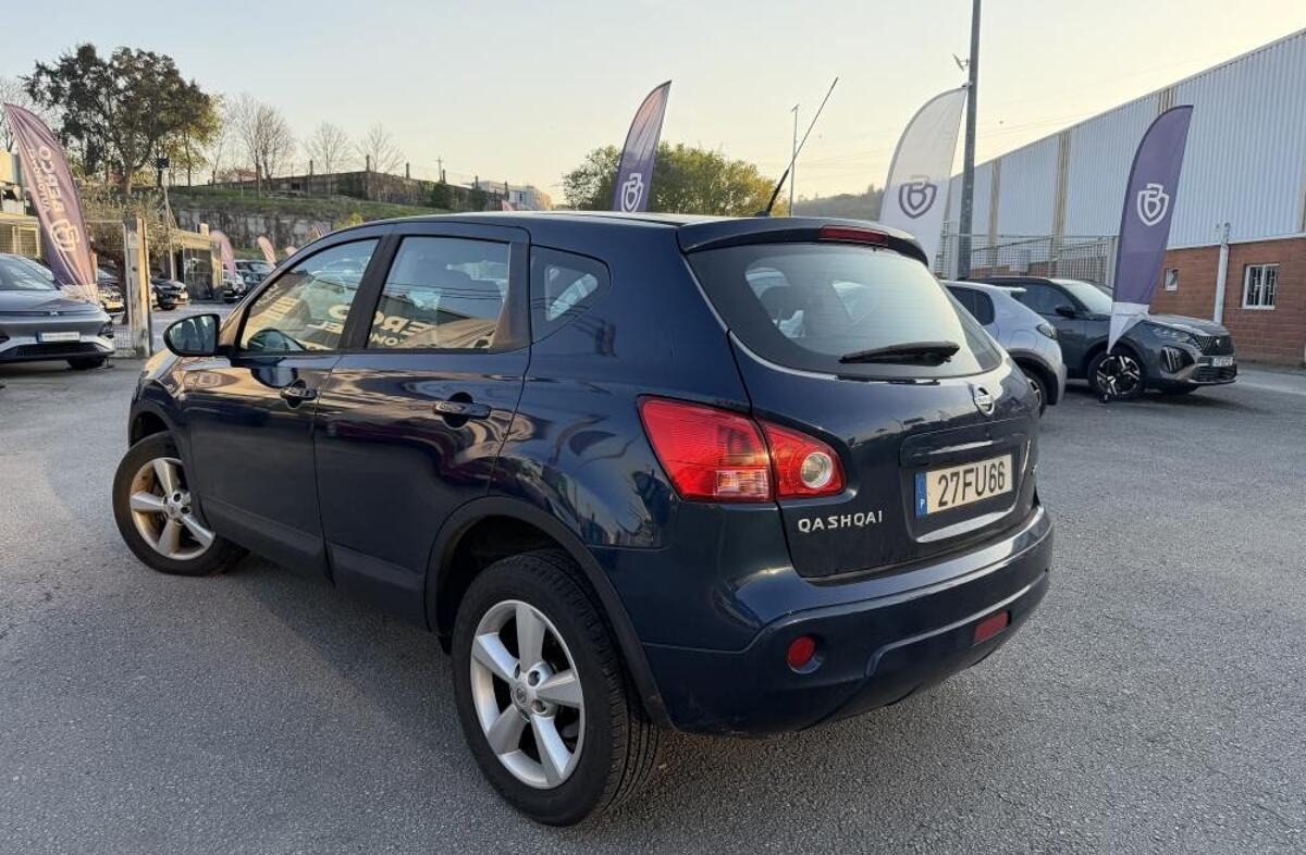 NISSAN Qashqai 1.5 dCi Tekna Sport 17