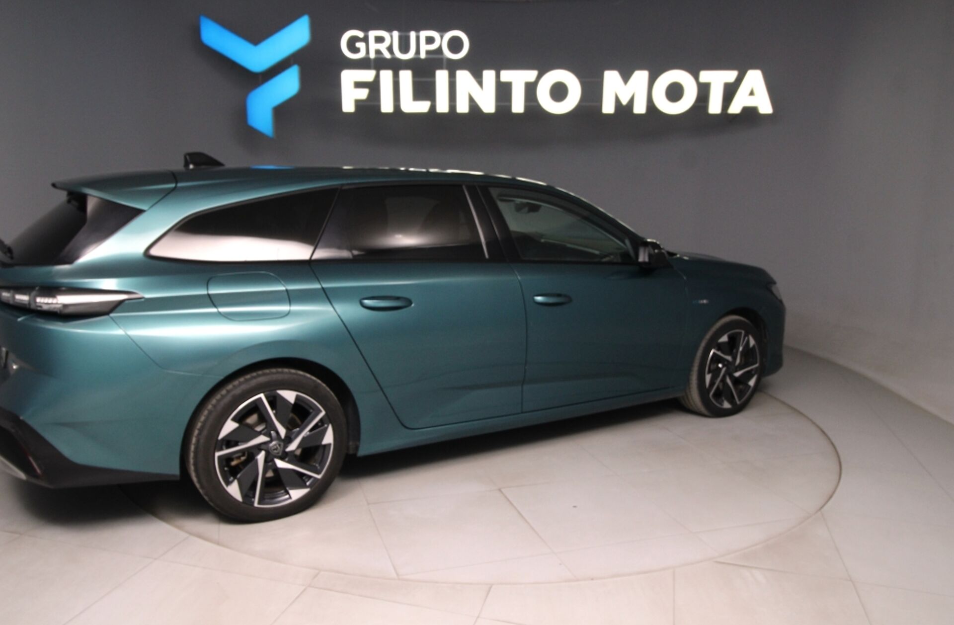 PEUGEOT 308 SW 1.6 Hybrid Allure e-EAT8