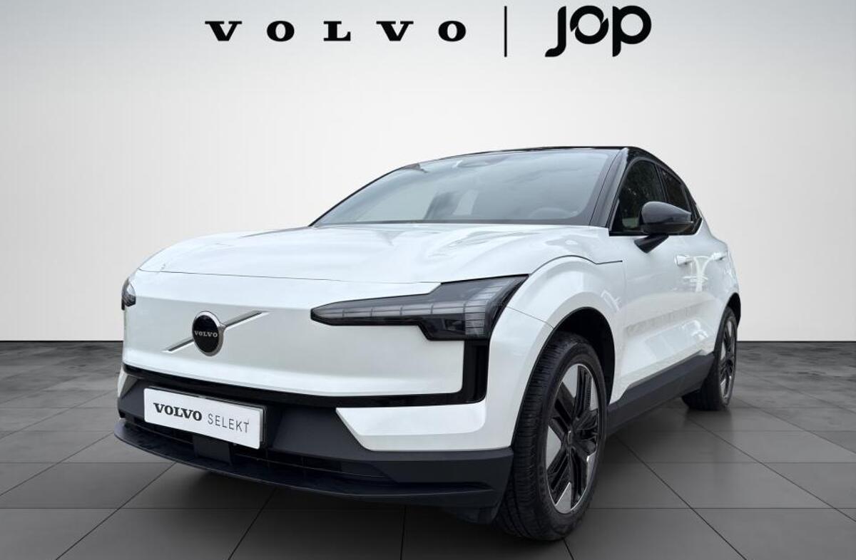 VOLVO EX30 51 kWh Single Motor Plus