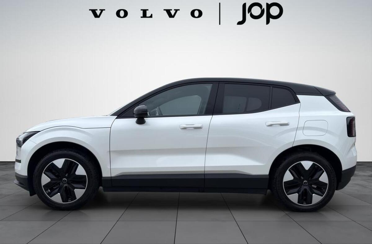 VOLVO EX30 51 kWh Single Motor Plus