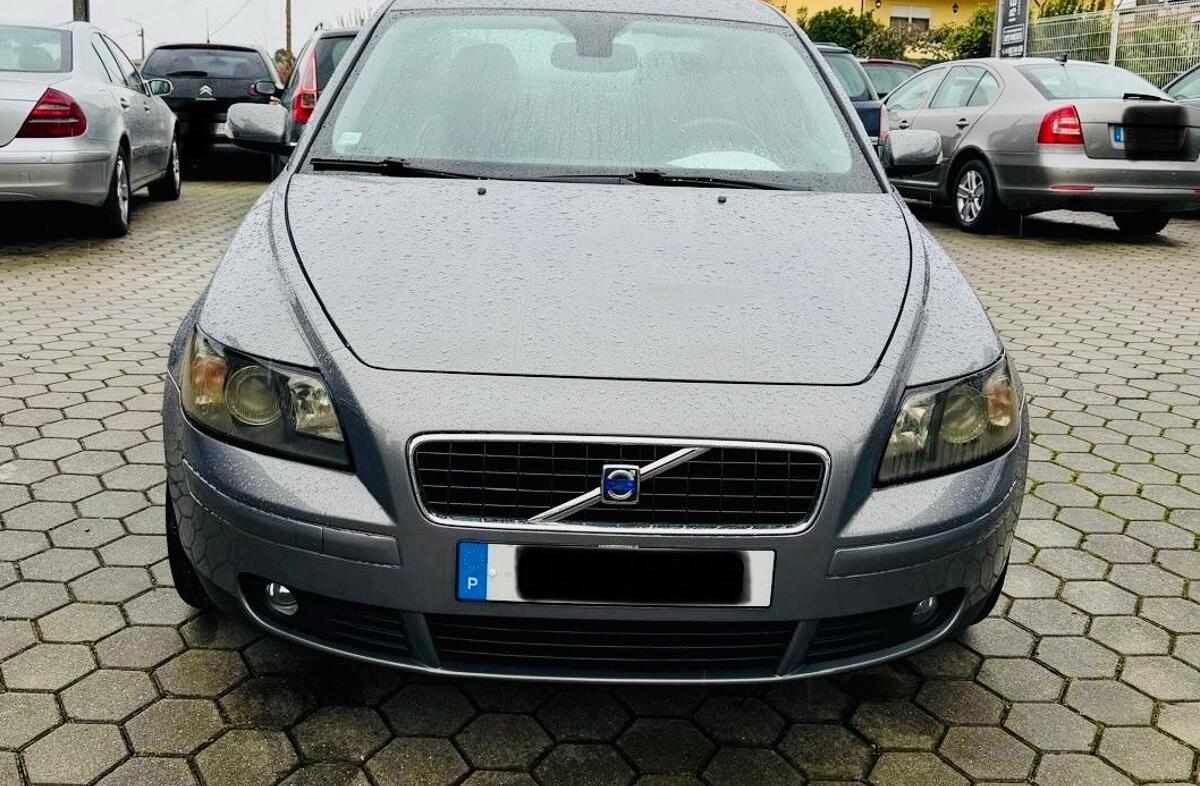 VOLVO S40 2.0 D Nível 3