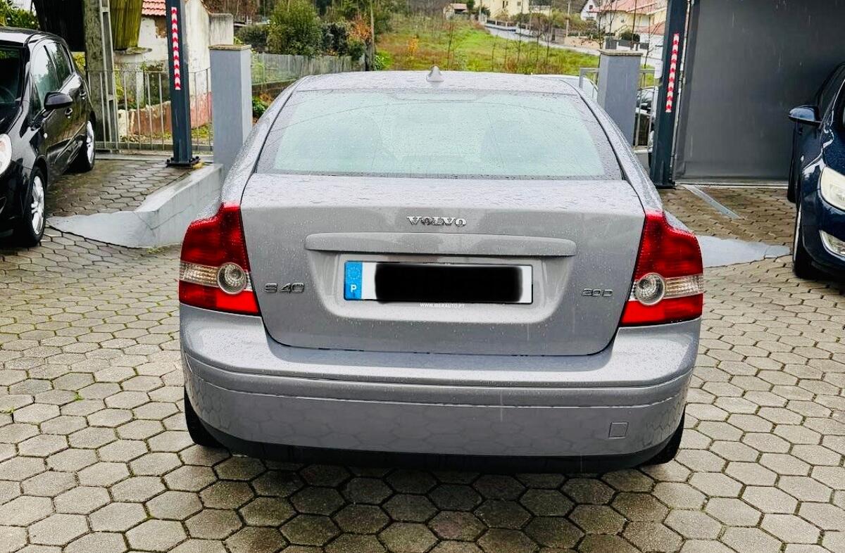 VOLVO S40 2.0 D Nível 3