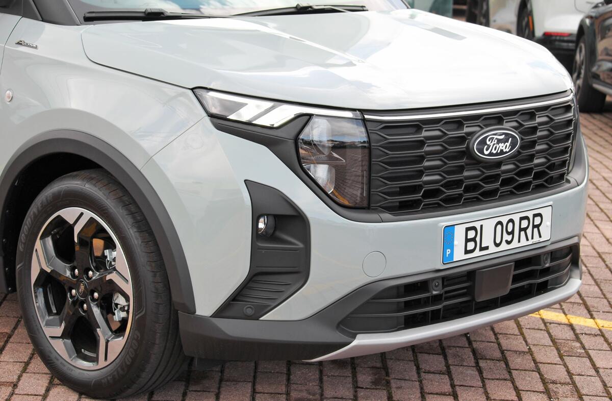 FORD Courier Tourneo  1.0 EcoBoost Active