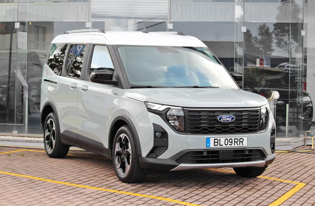 FORD Courier Tourneo  1.0 EcoBoost Active