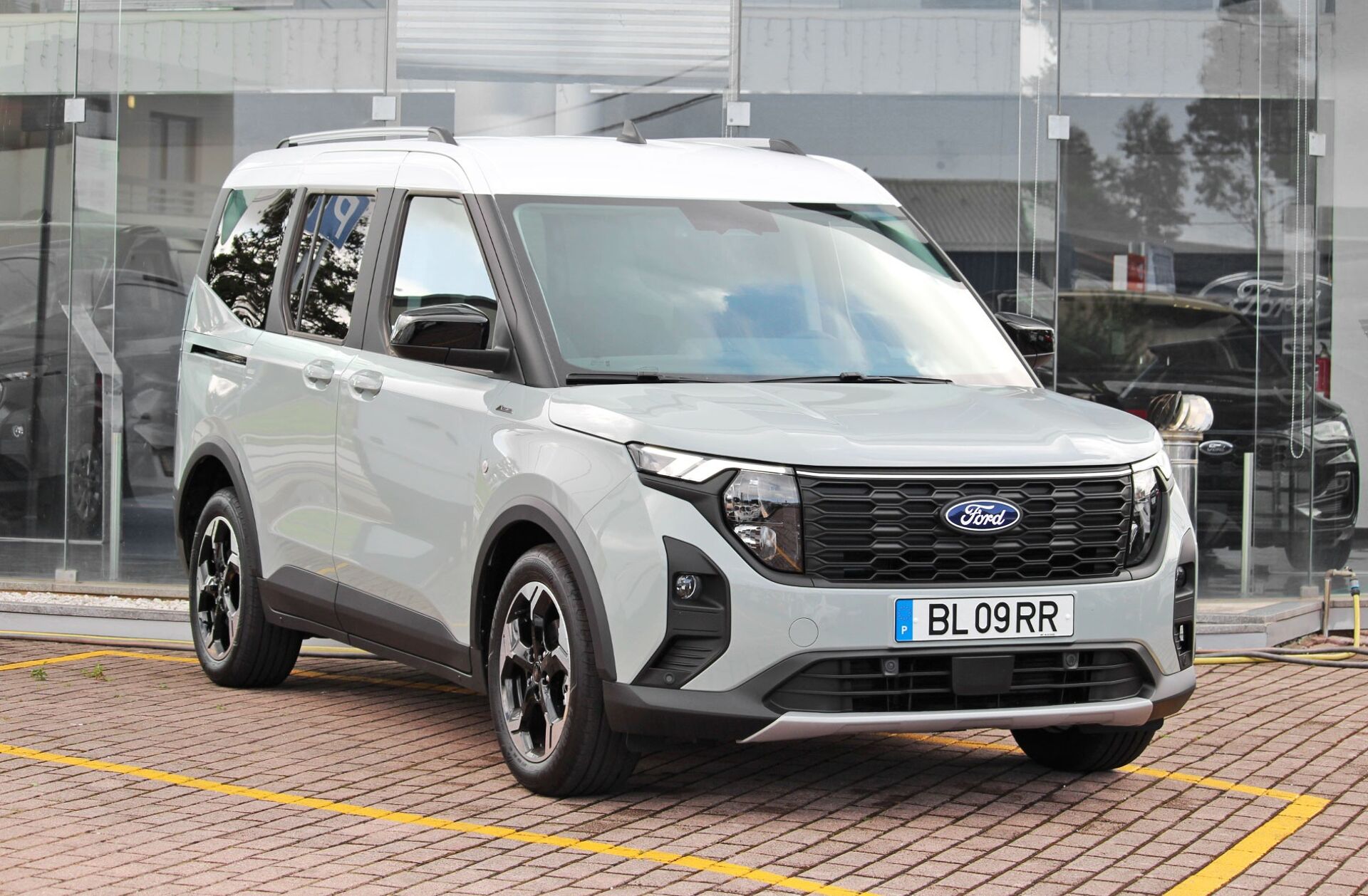 FORD Courier Tourneo  1.0 EcoBoost Active