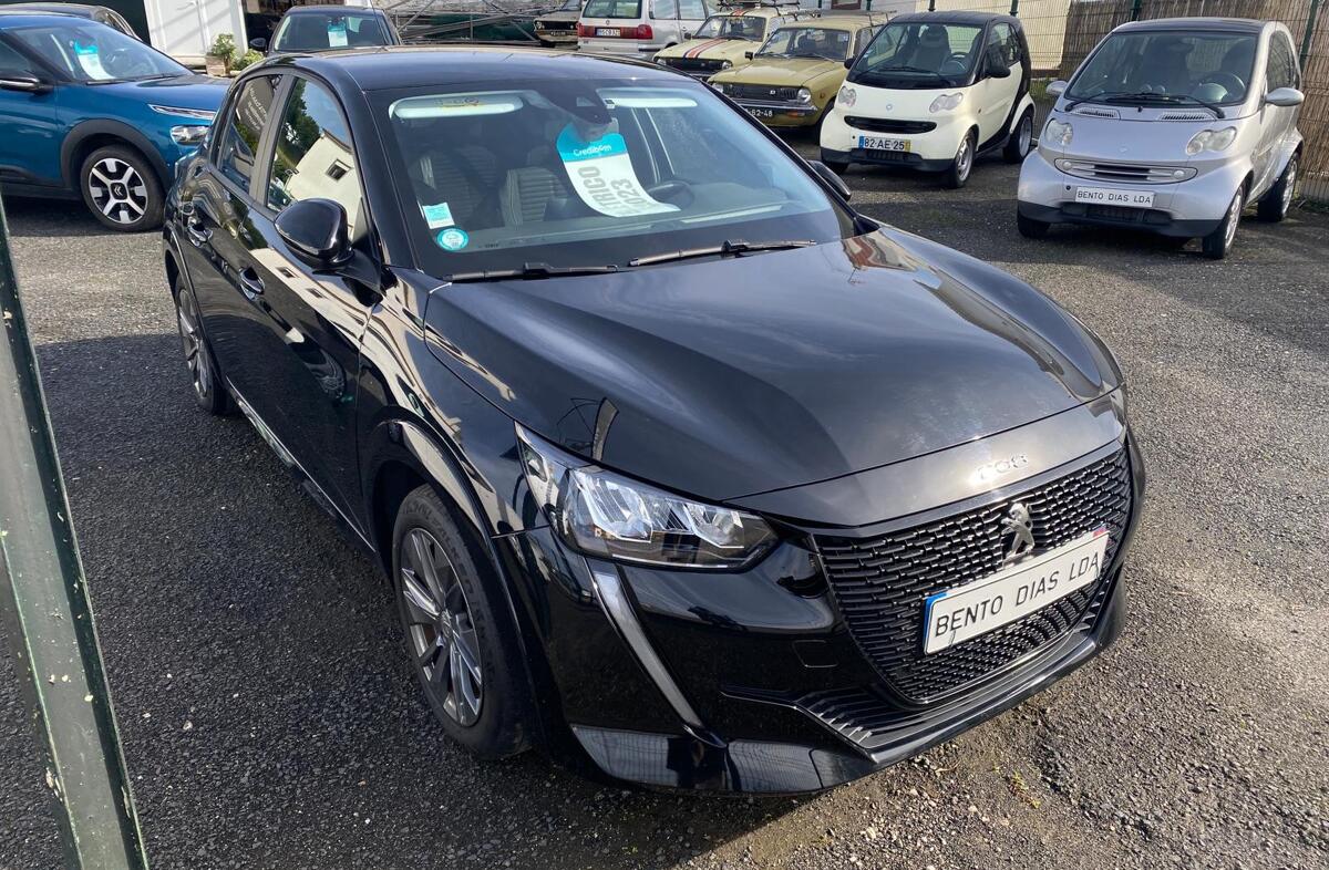 PEUGEOT 208 e- 51 kWh GT