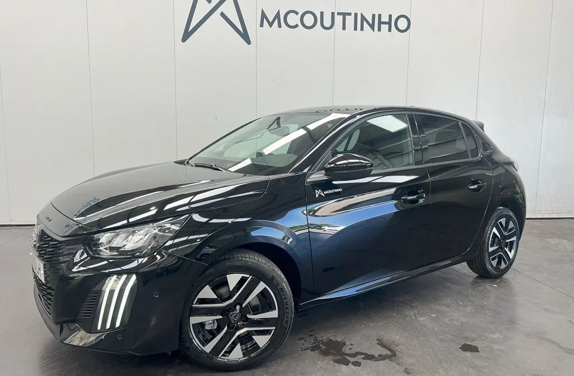 PEUGEOT 208 1.2 Hybrid Allure e-DCS6