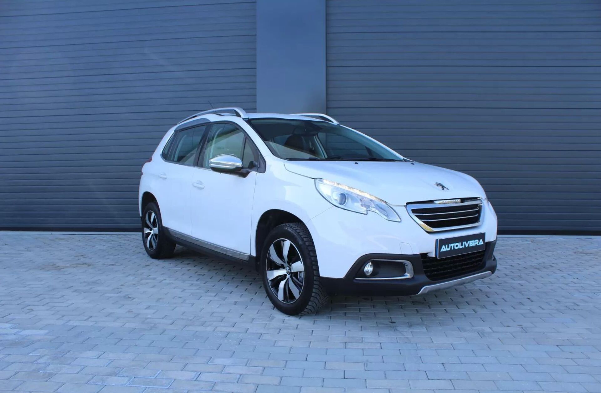 PEUGEOT 2008 1.2 PureTech Allure