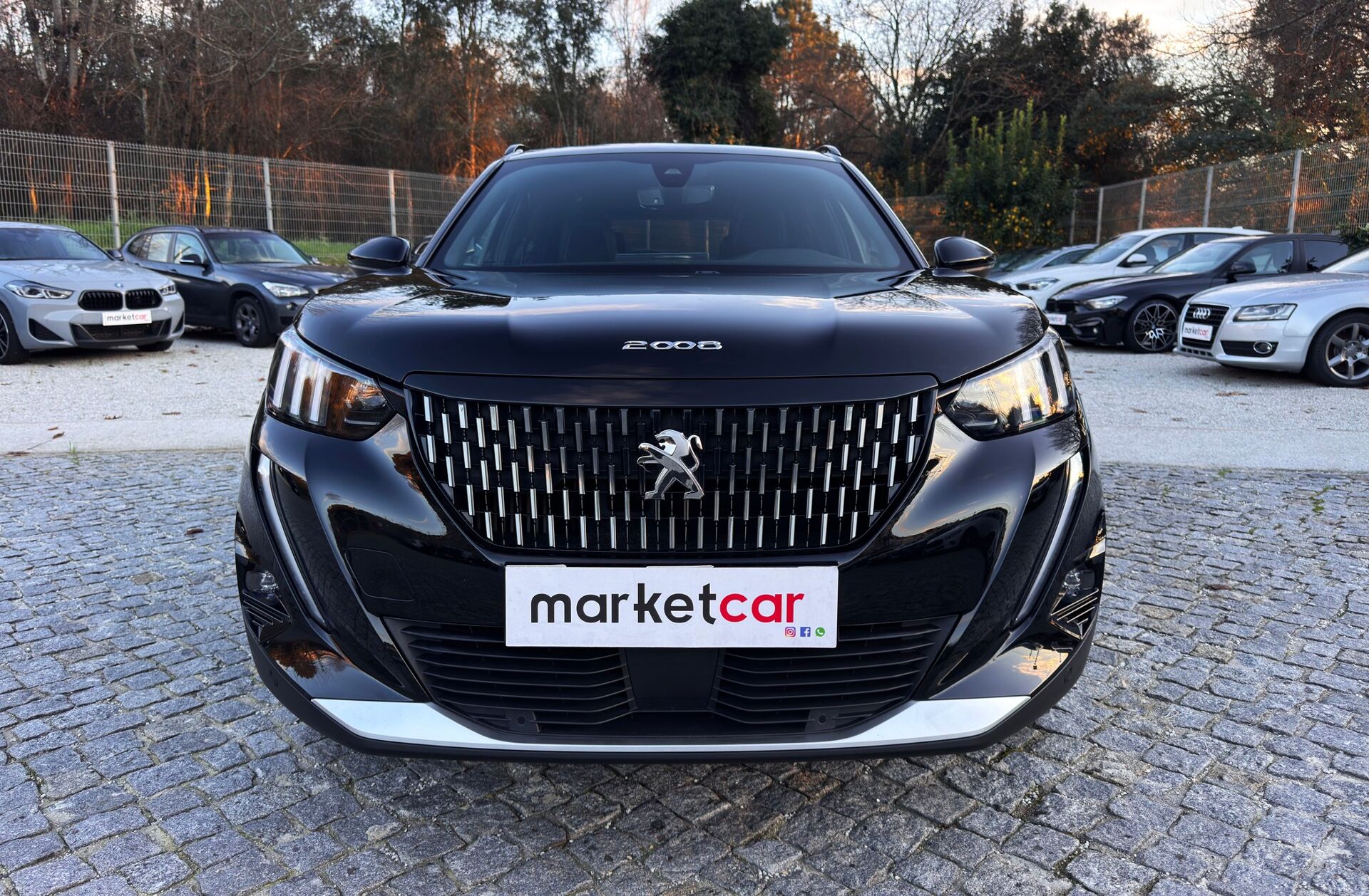 PEUGEOT 2008 1.2 PureTech GT Pack EAT8