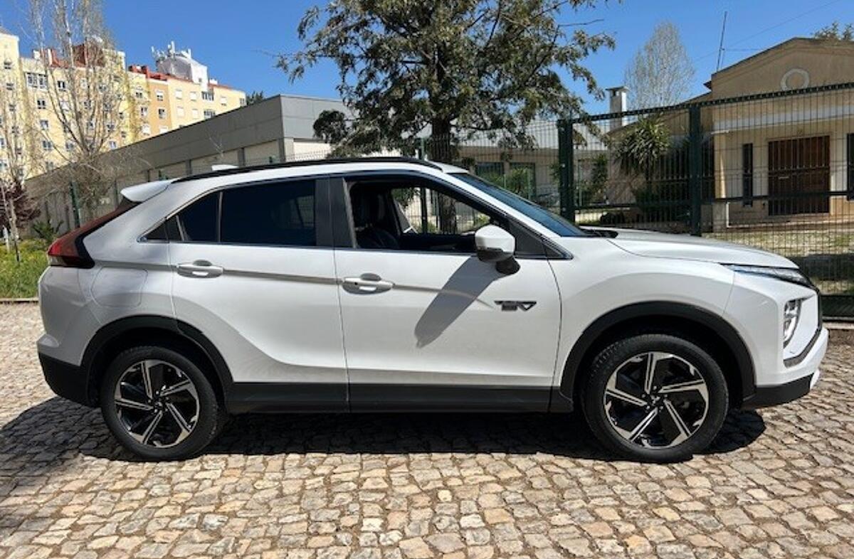 MITSUBISHI Eclipse Cross 2.4 PHEV eMotion