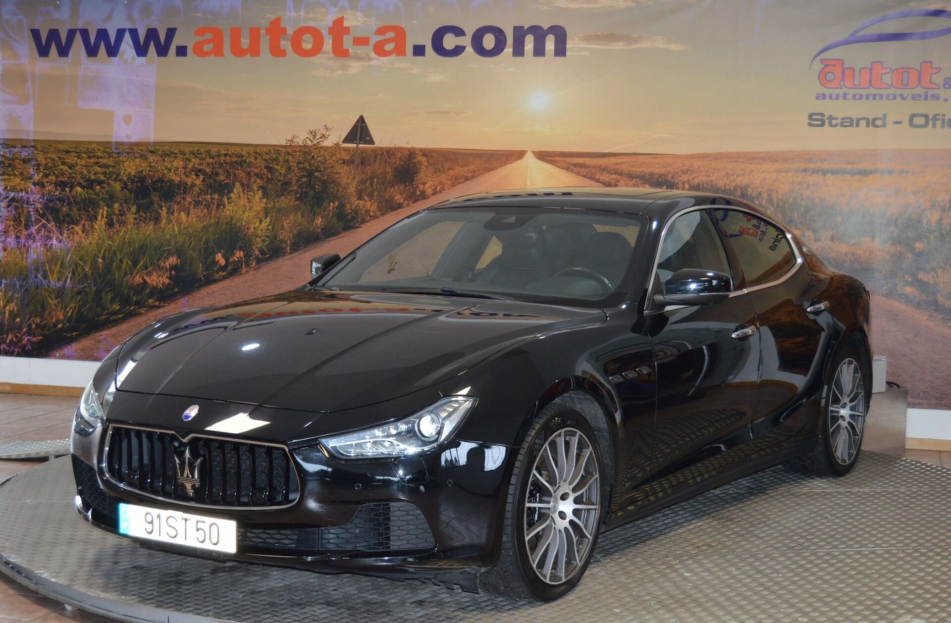 MASERATI Ghibli 3.0 V6 GranLusso