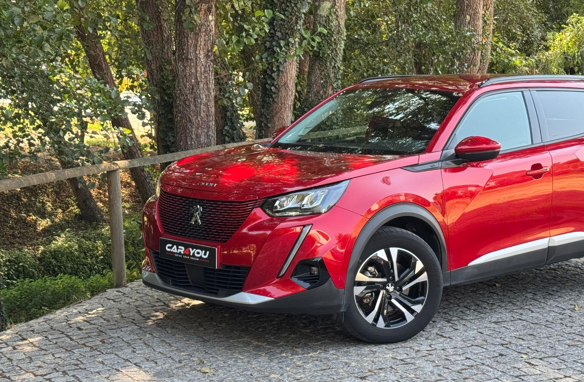 PEUGEOT 2008 e- 50 kWh GT