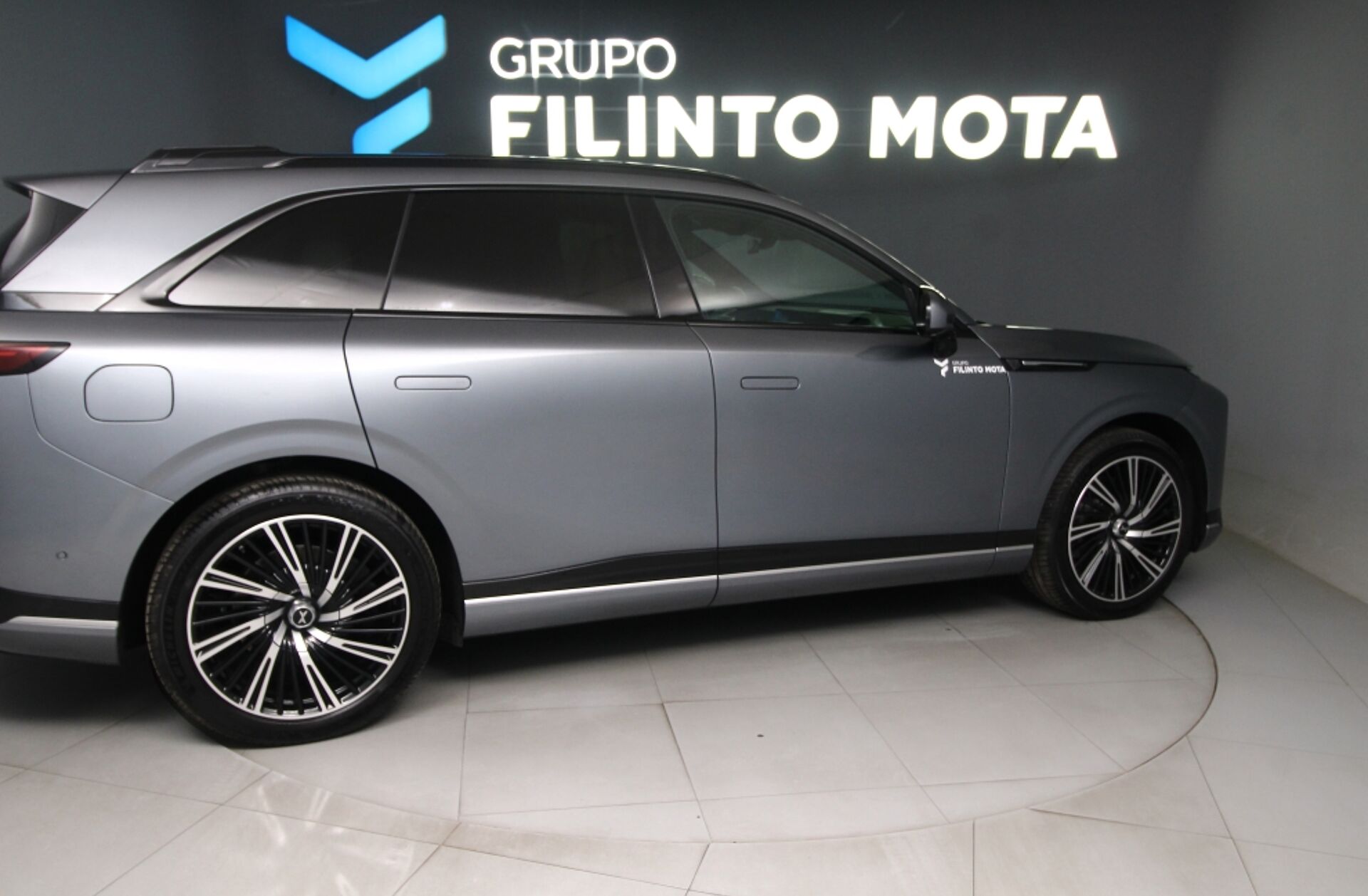 XPENG G9 98 kWh AWD Performance