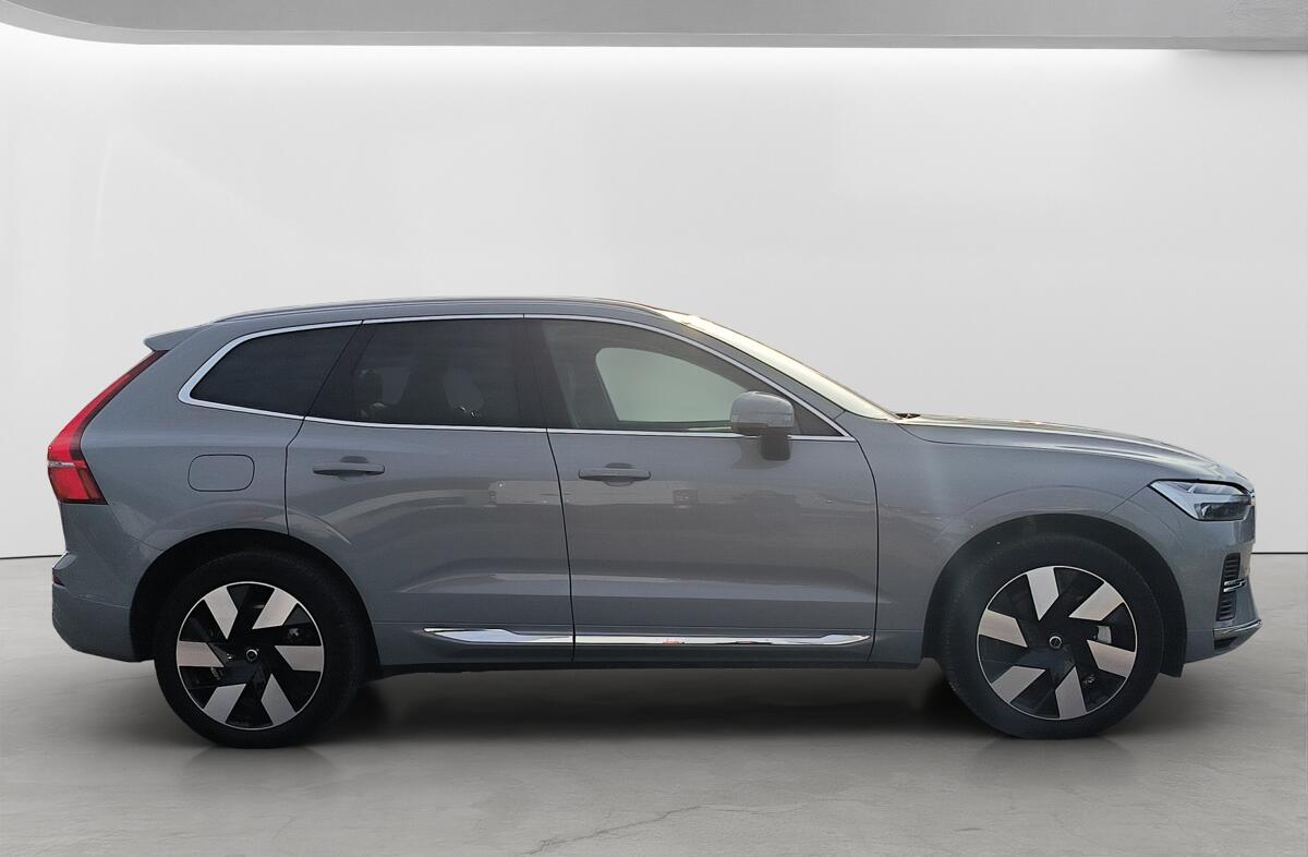 VOLVO XC60 2.0 T6 PHEV Plus Bright AWD