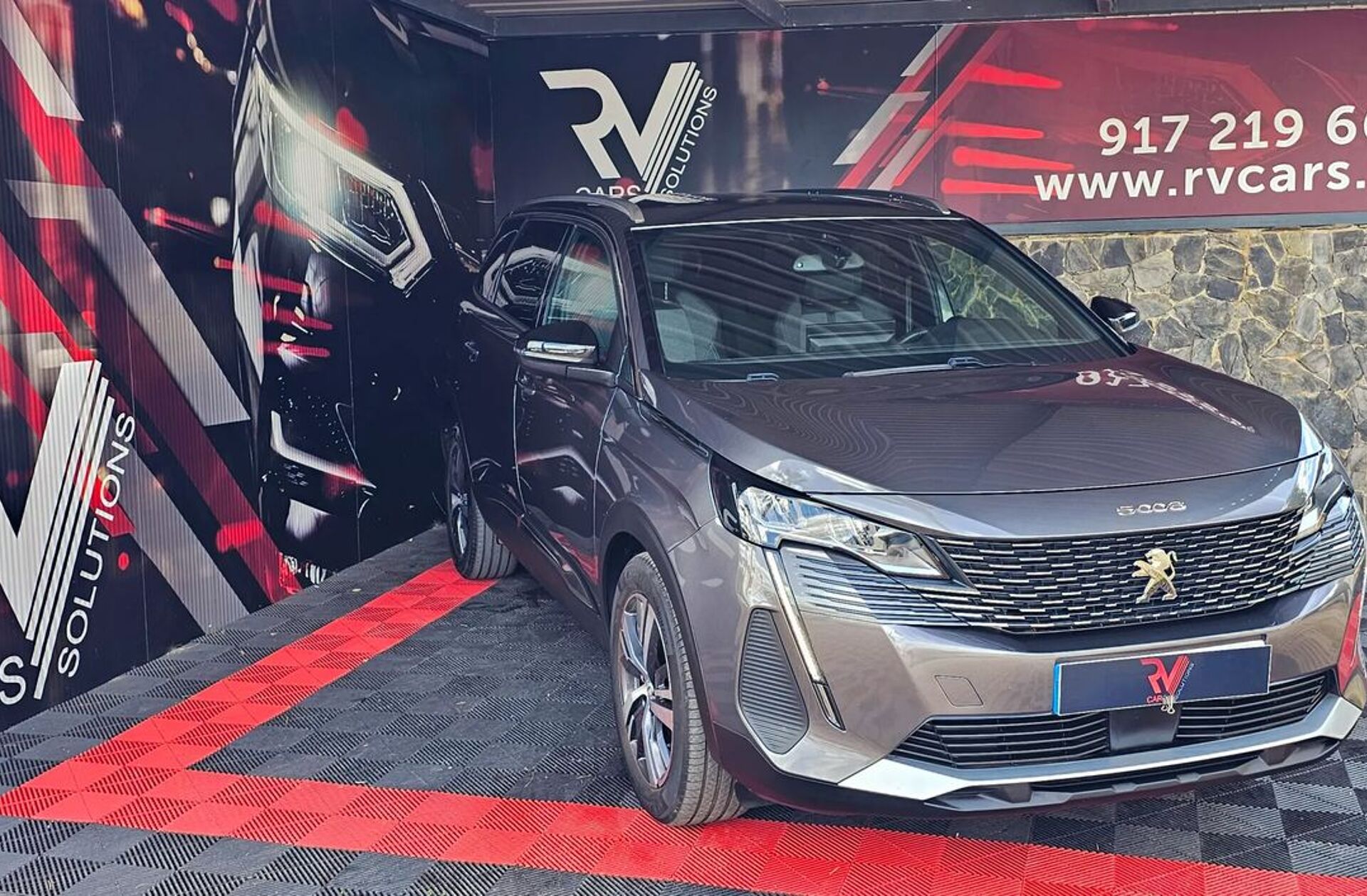 PEUGEOT 5008 1.2 PureTech Allure