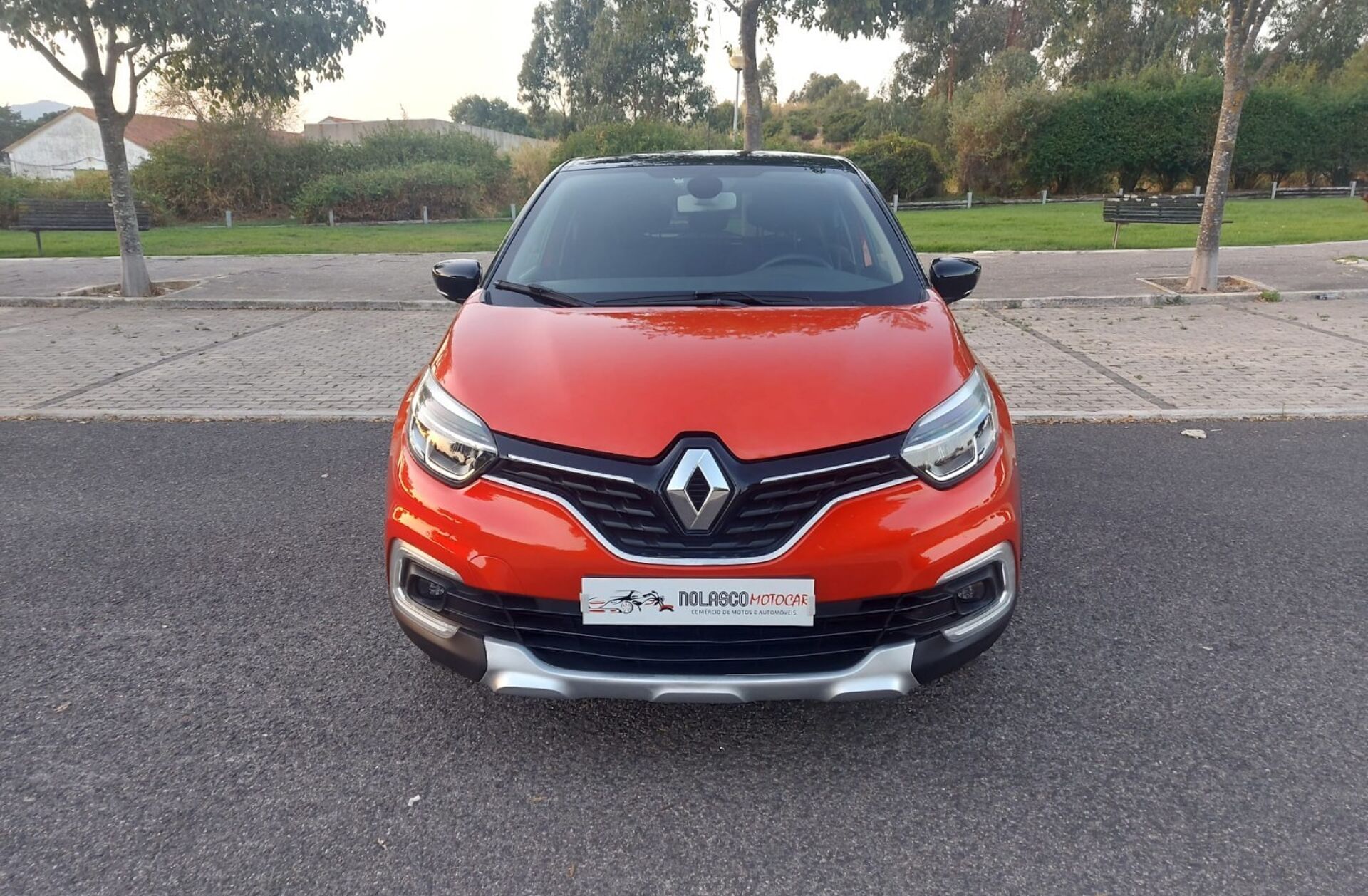 RENAULT Captur 0.9 TCe Exclusive