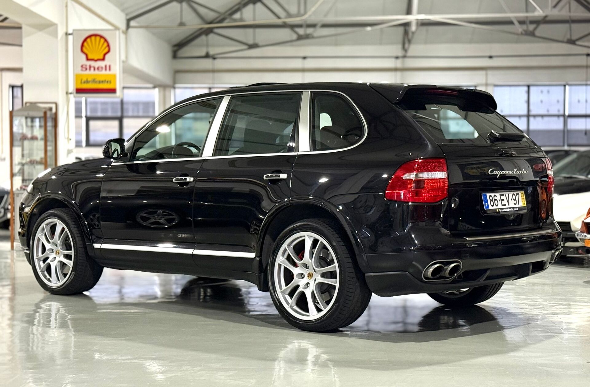 PORSCHE Cayenne Turbo