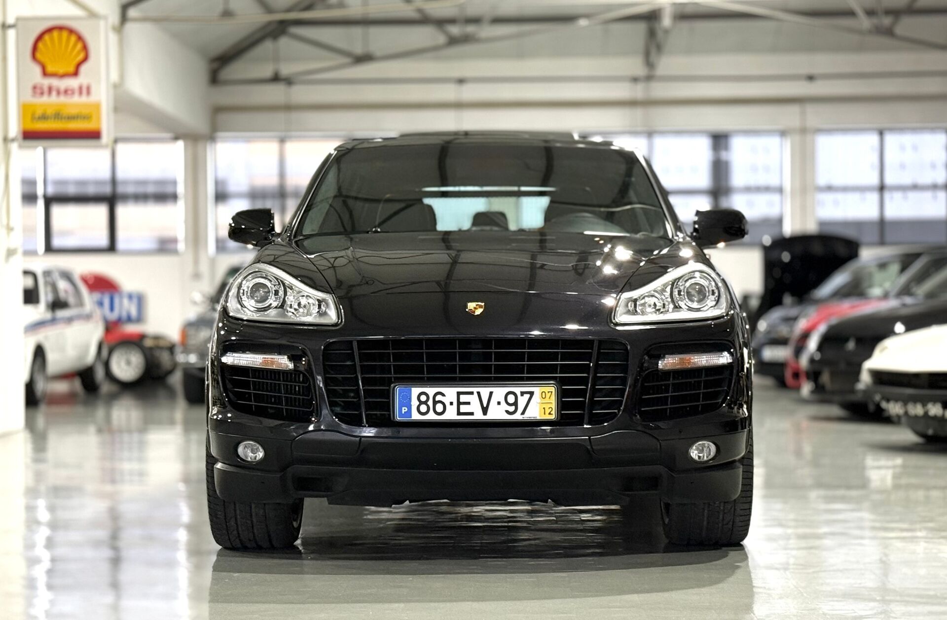 PORSCHE Cayenne Turbo