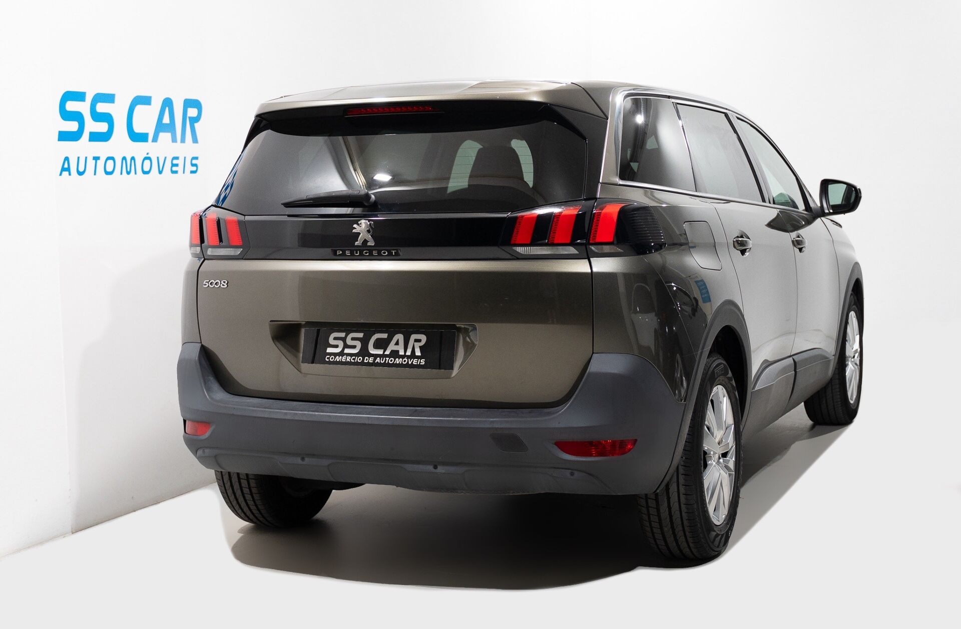 PEUGEOT 5008 1.2 PureTech Allure EAT8