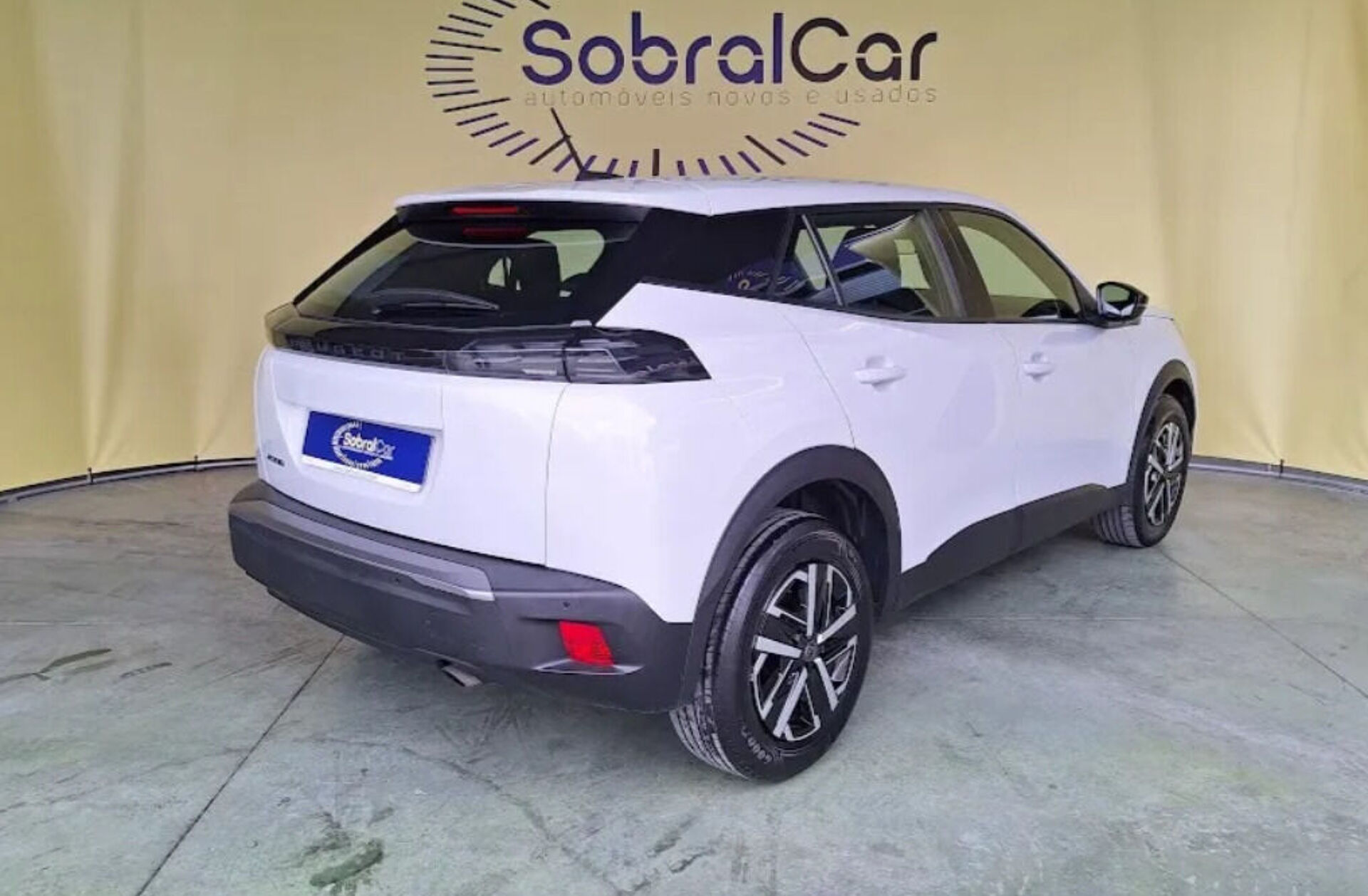 PEUGEOT 2008 1.2 PureTech Active Pack