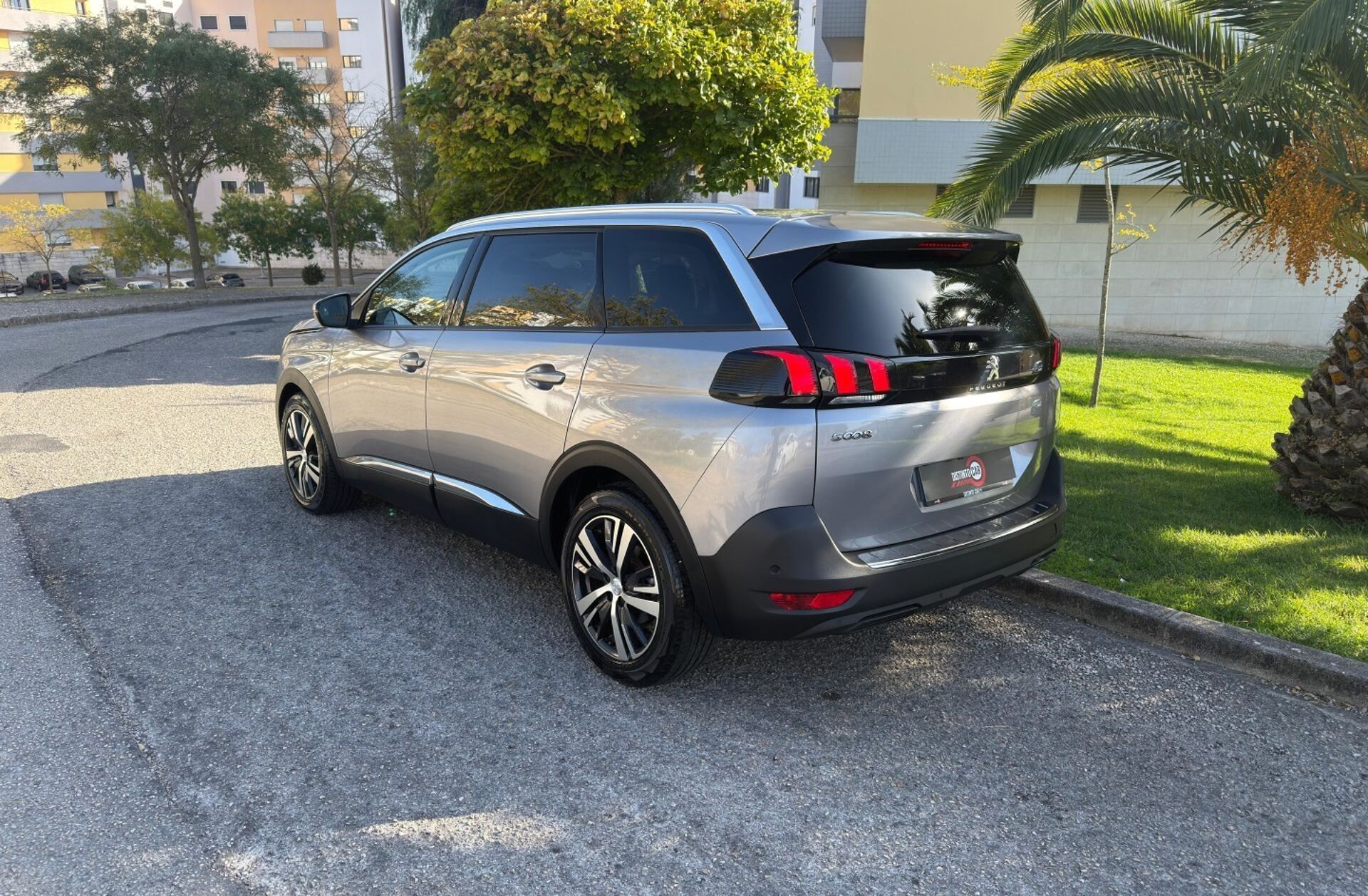 PEUGEOT 5008 1.5 BlueHDi Allure EAT8