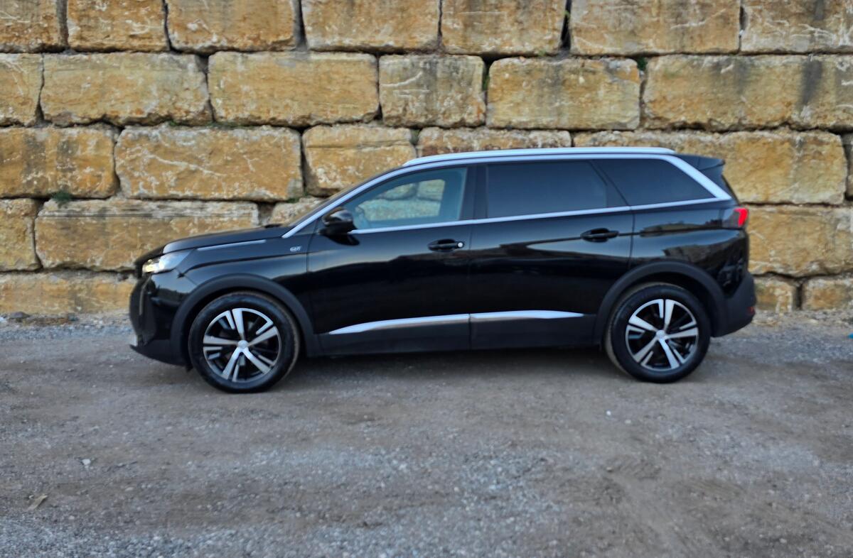 PEUGEOT 5008 1.5 BlueHDi GT