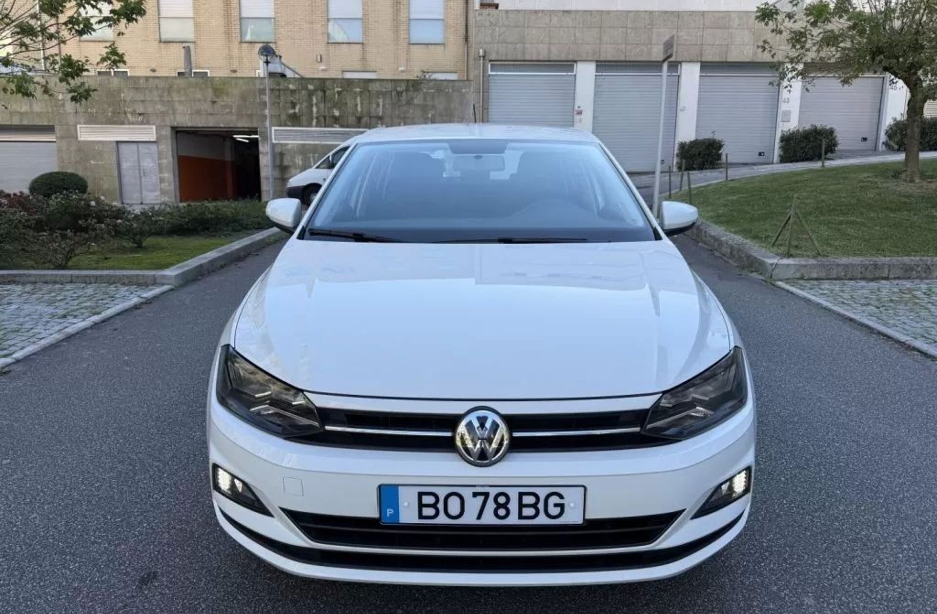 VOLKSWAGEN Polo 1.0 TSI Confortline