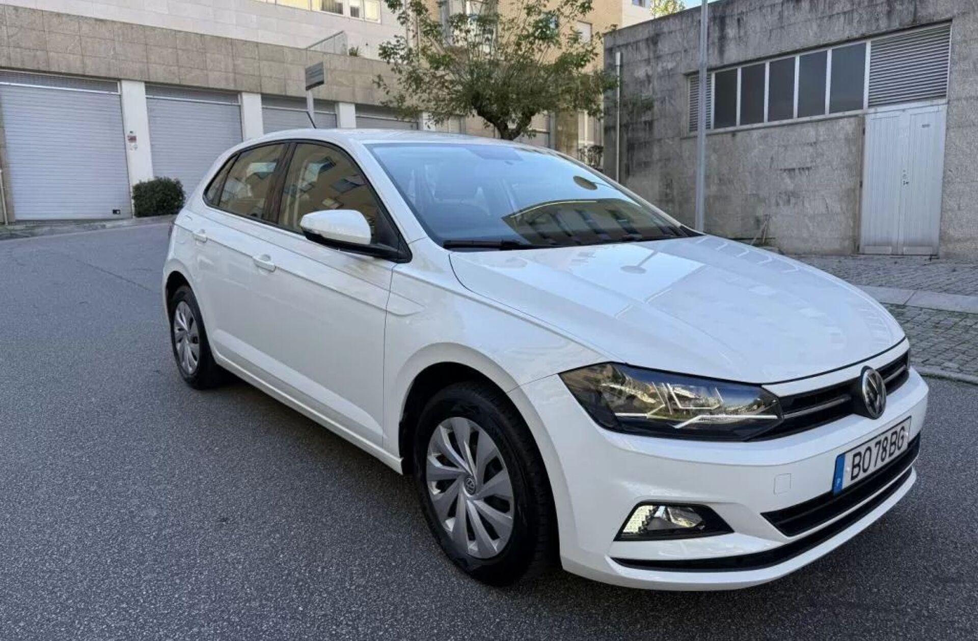 VOLKSWAGEN Polo 1.0 TSI Confortline
